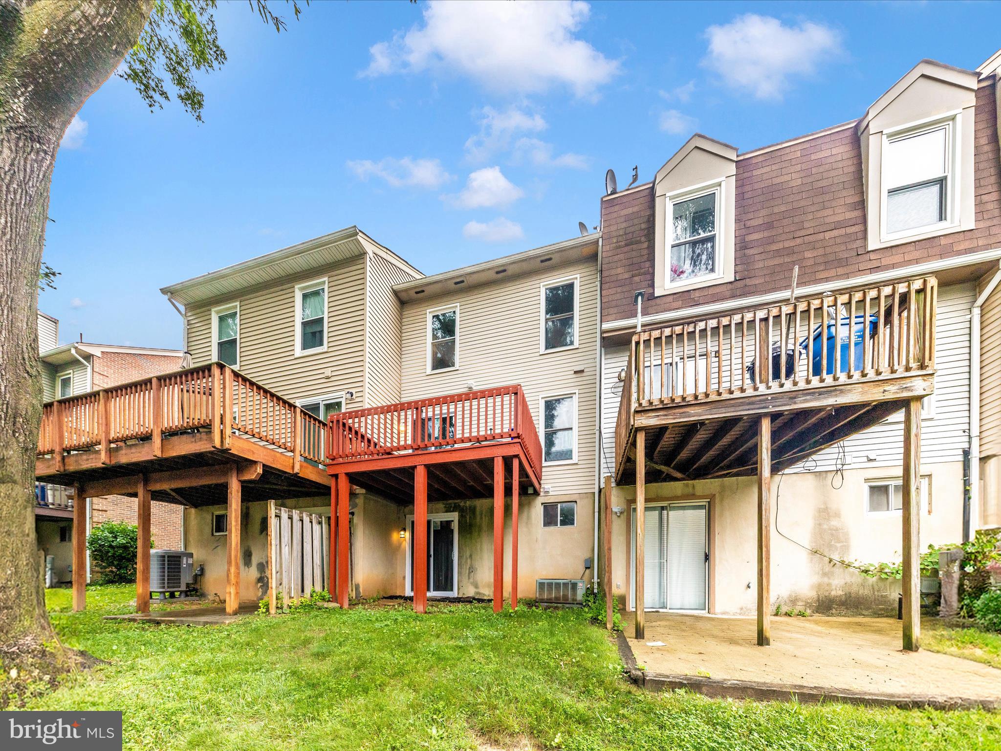 GREENCASTLE MANOR - Residential