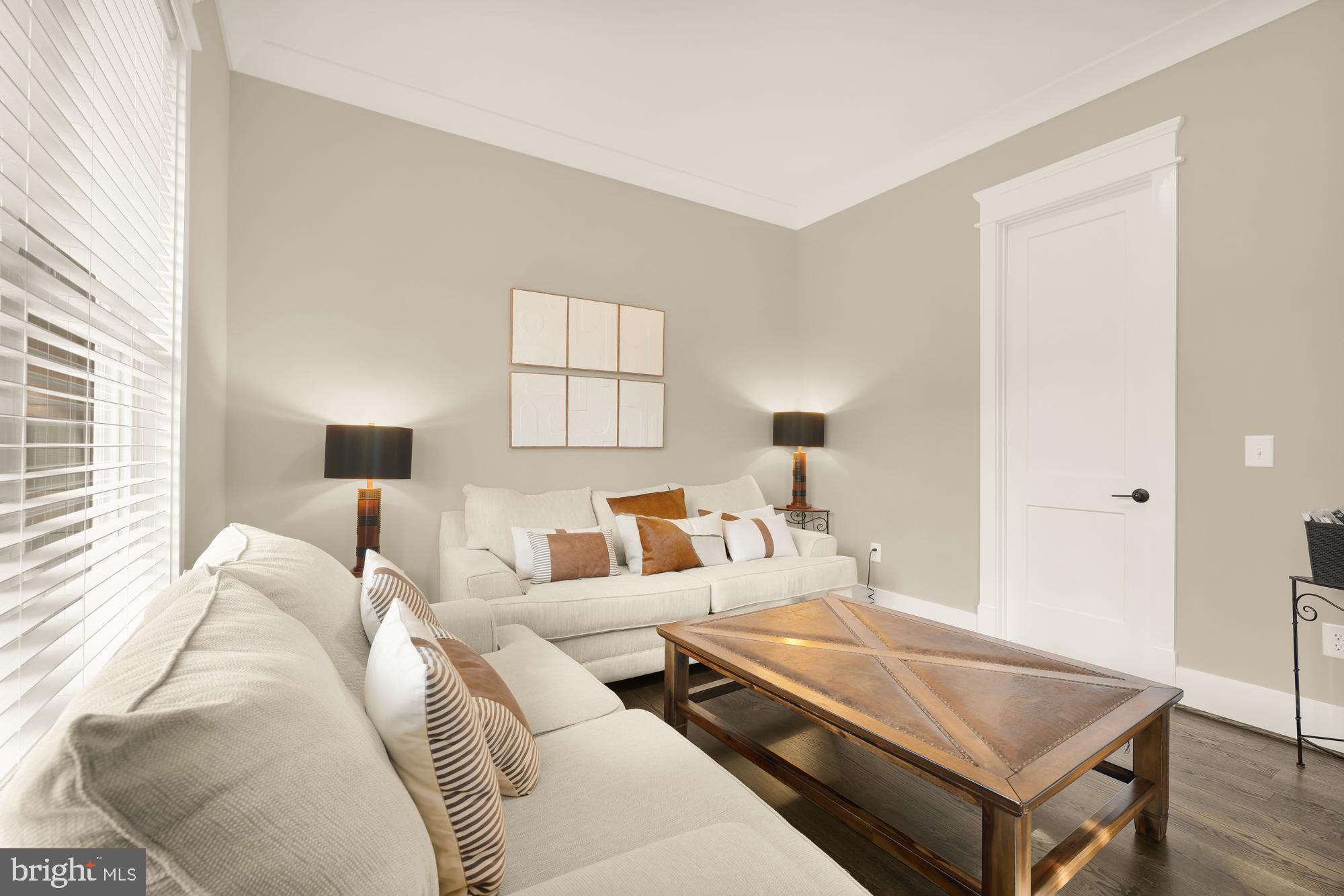 FAIRFAX ACRES - Residential