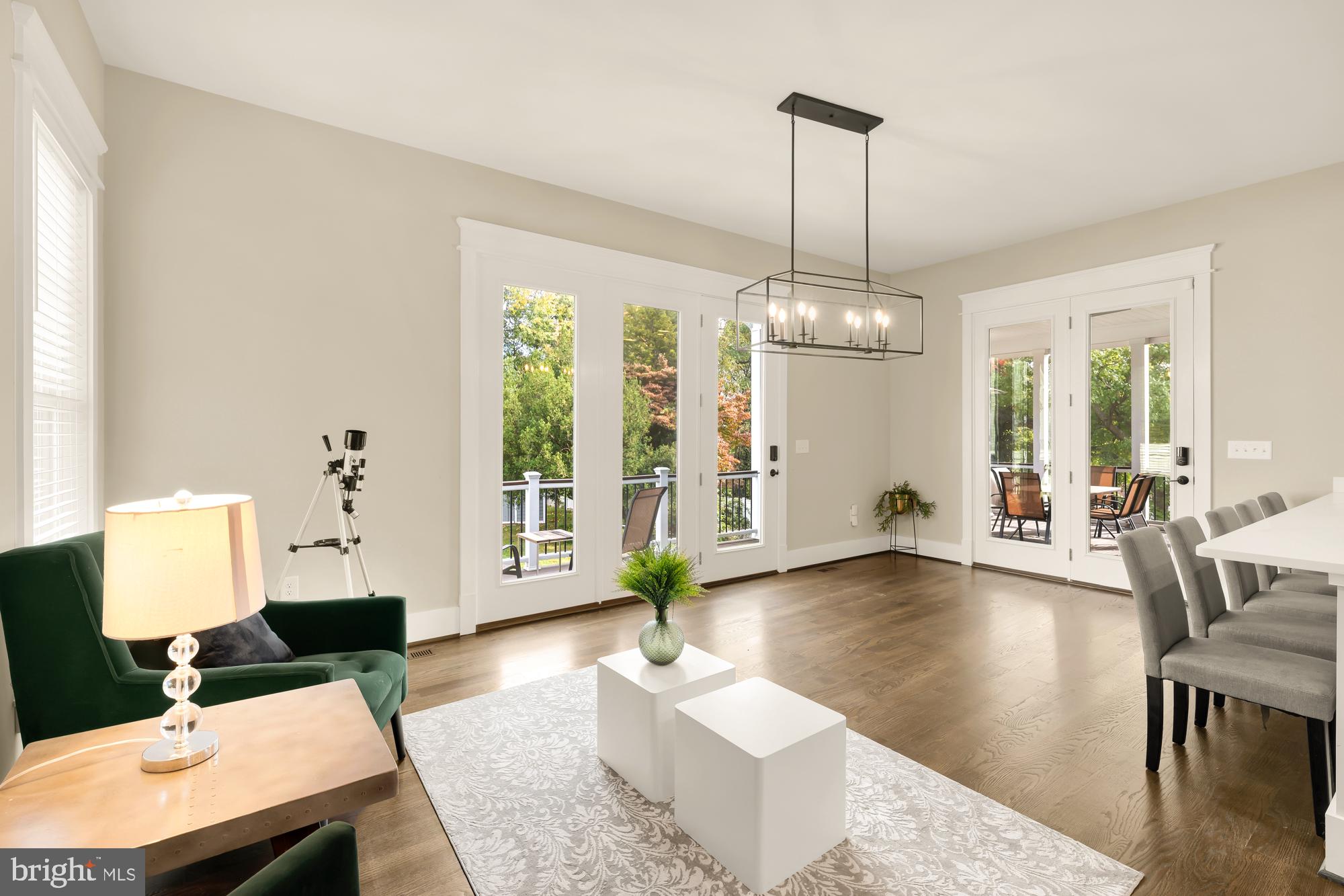 FAIRFAX ACRES - Residential