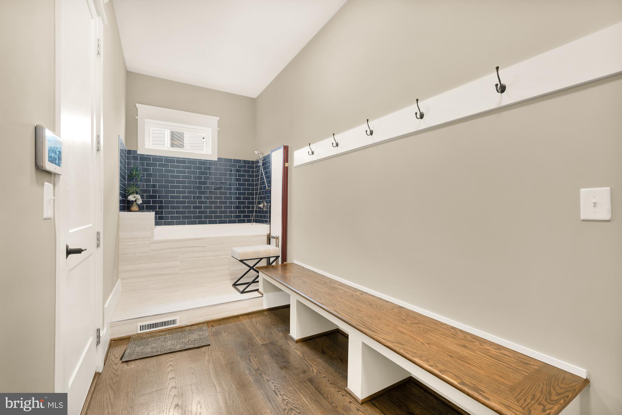 FAIRFAX ACRES - Residential