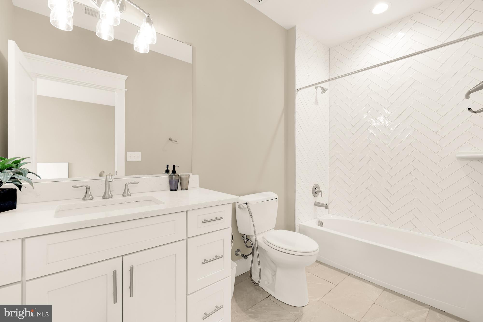 FAIRFAX ACRES - Residential