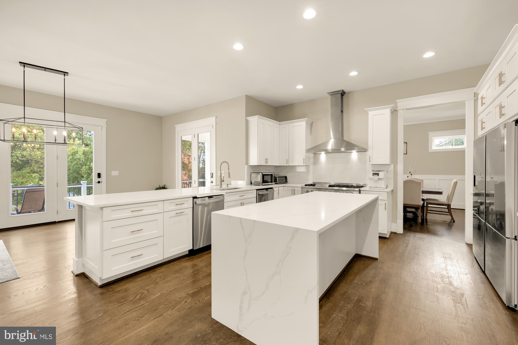 FAIRFAX ACRES - Residential