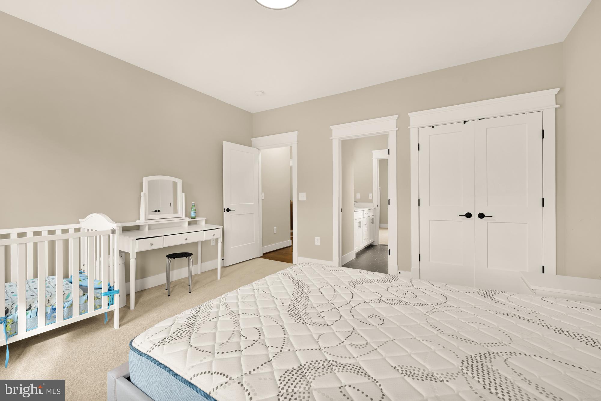 FAIRFAX ACRES - Residential