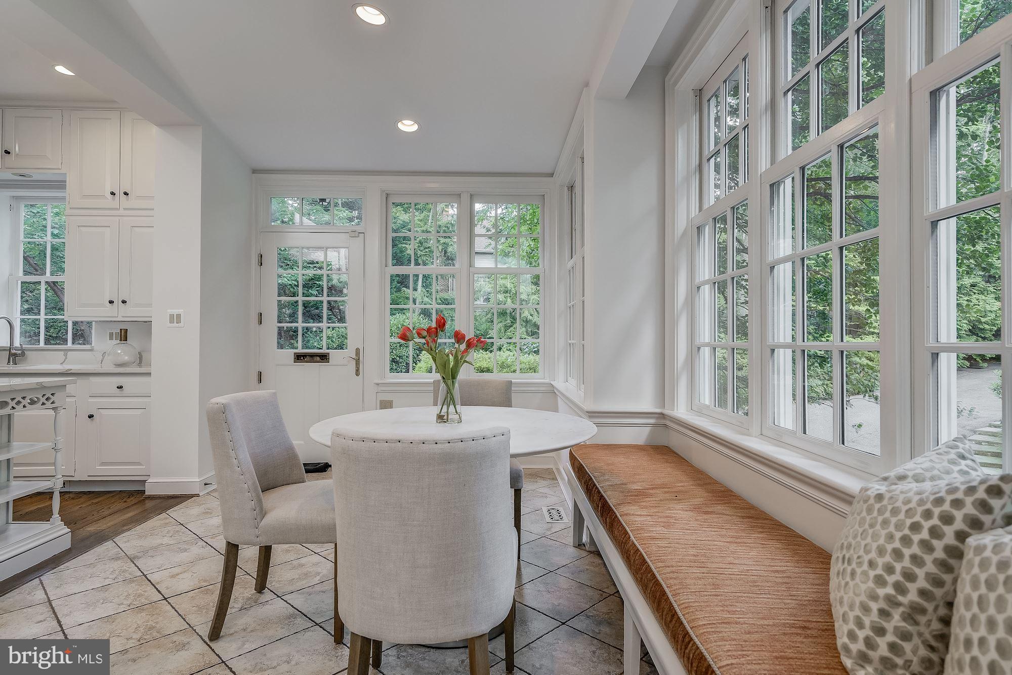 FOXHALL - Residential