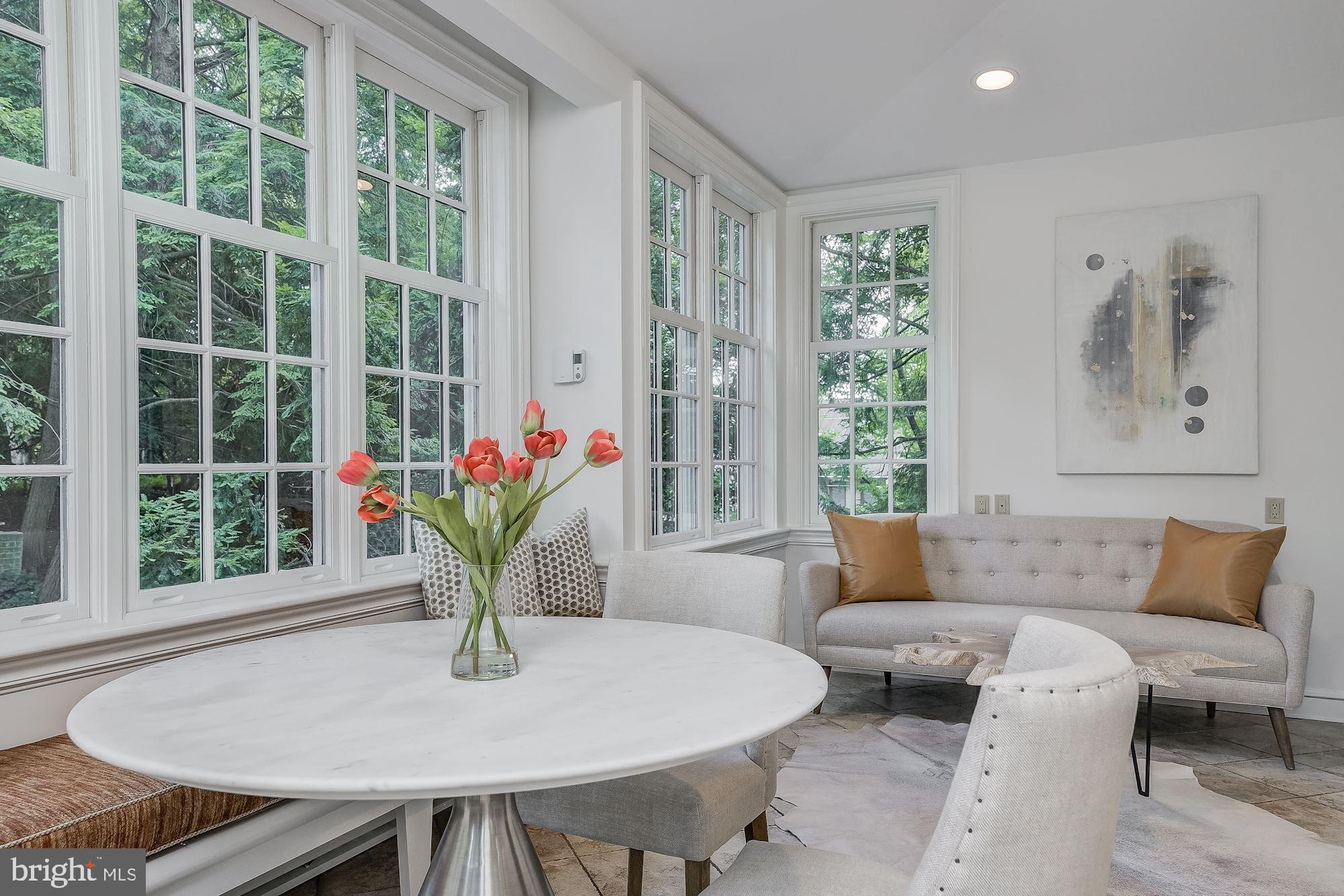 FOXHALL - Residential