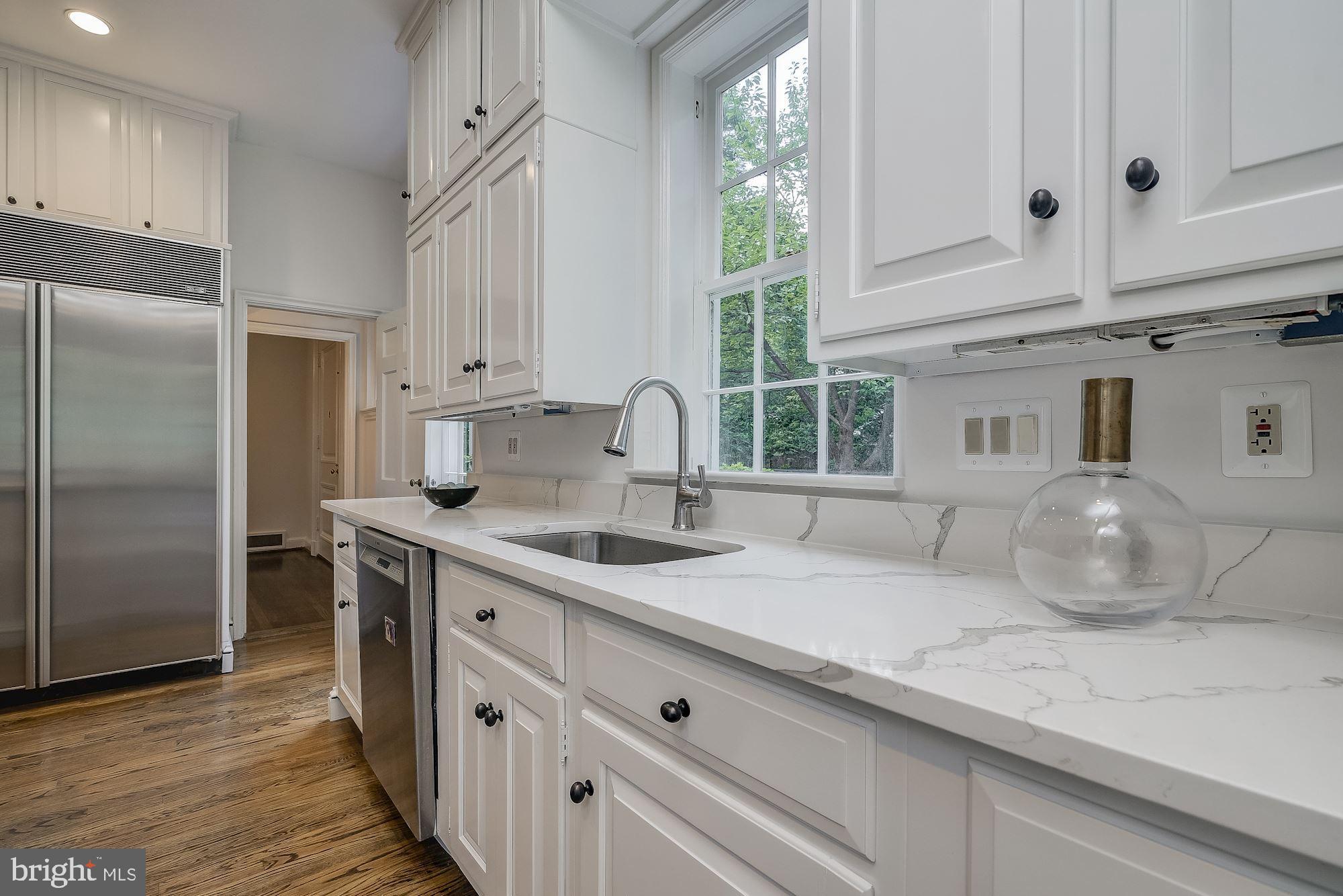 FOXHALL - Residential