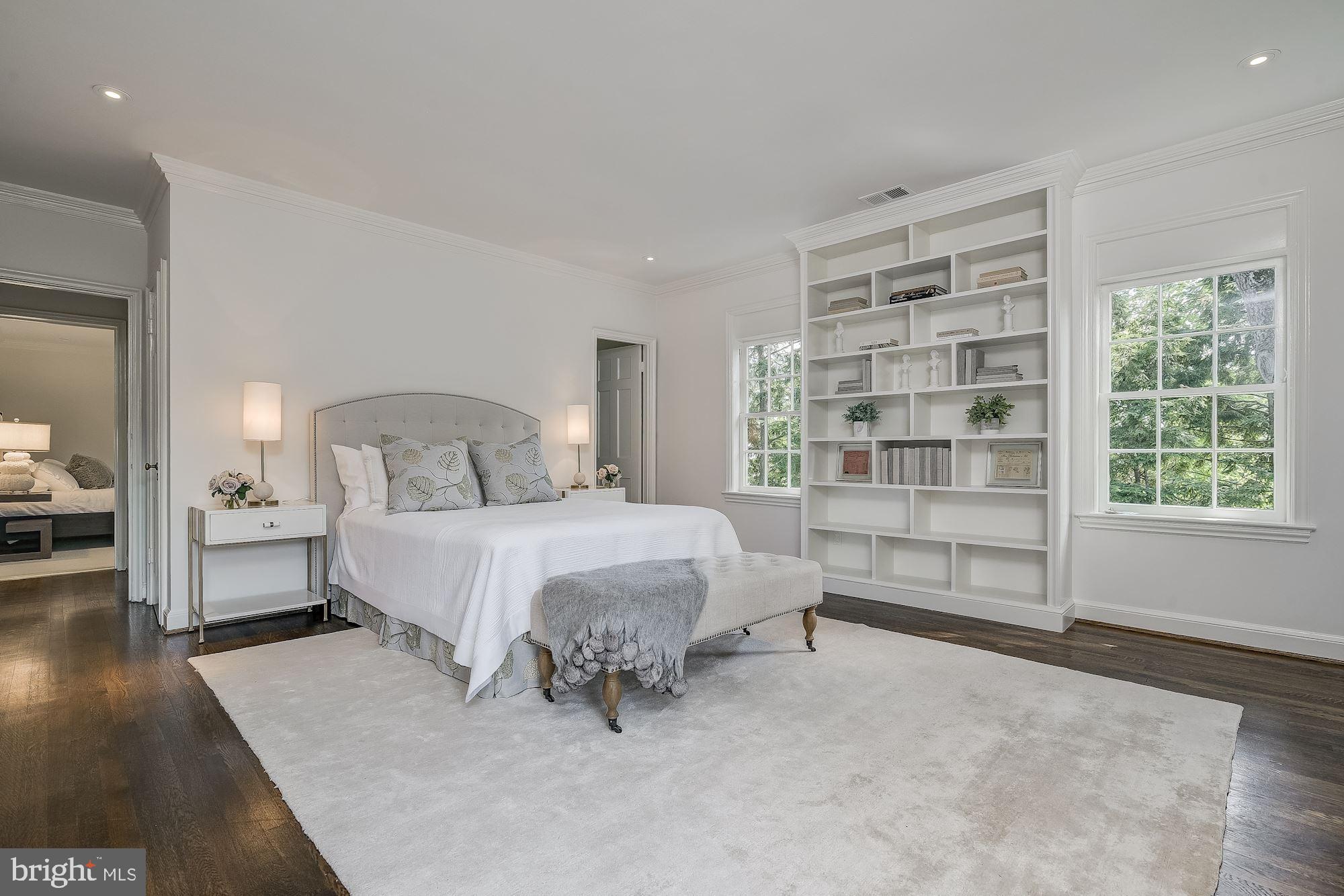 FOXHALL - Residential