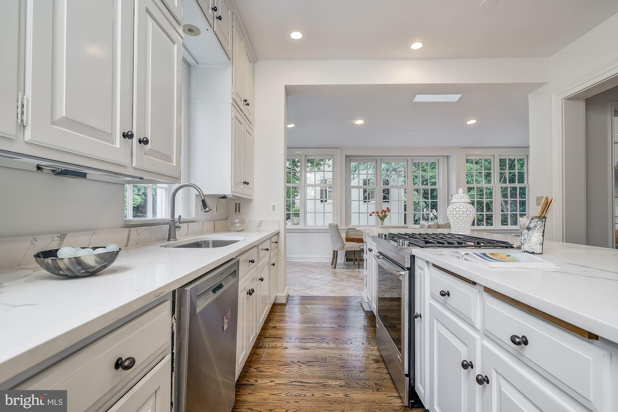 FOXHALL - Residential