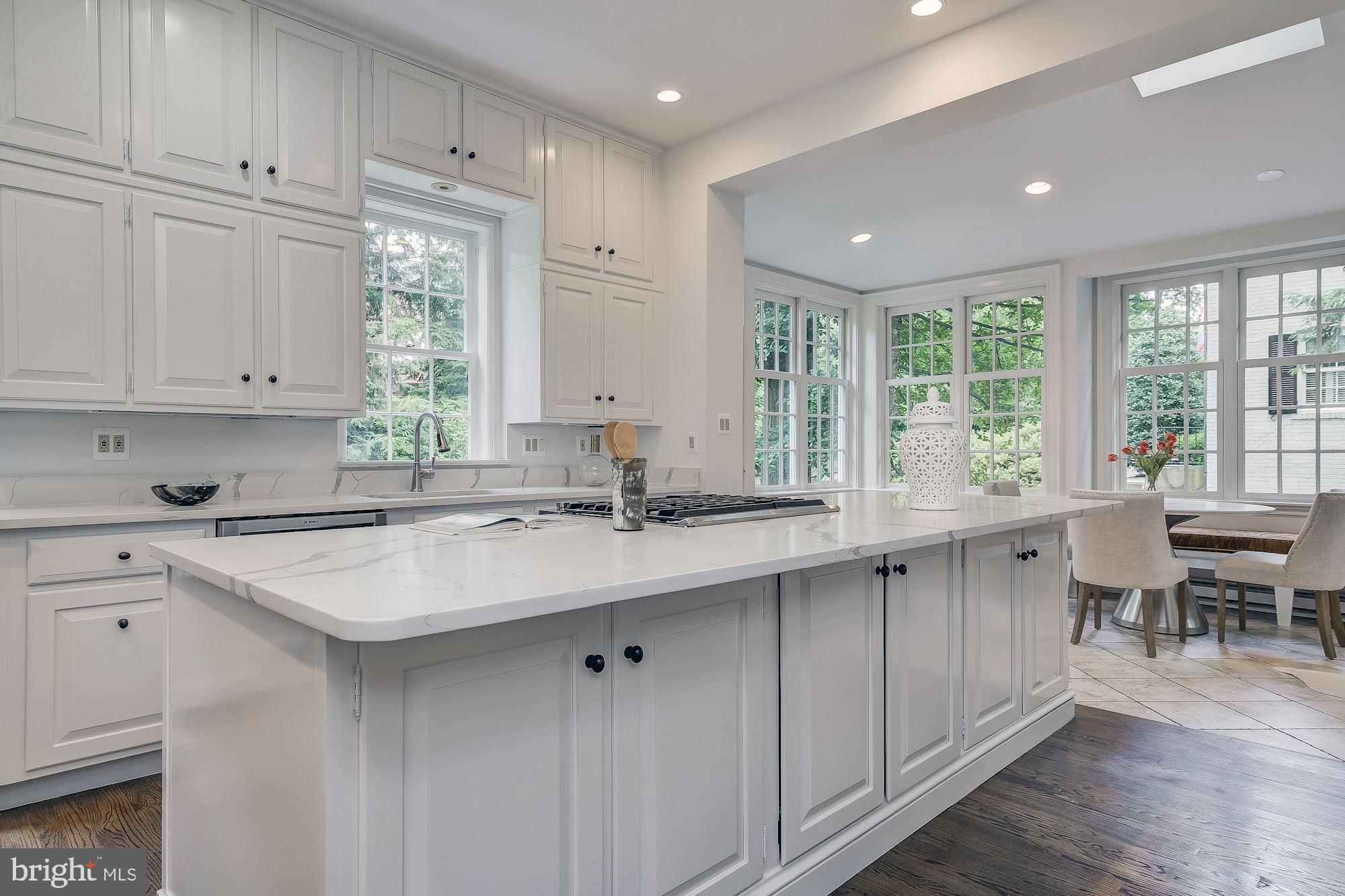 FOXHALL - Residential