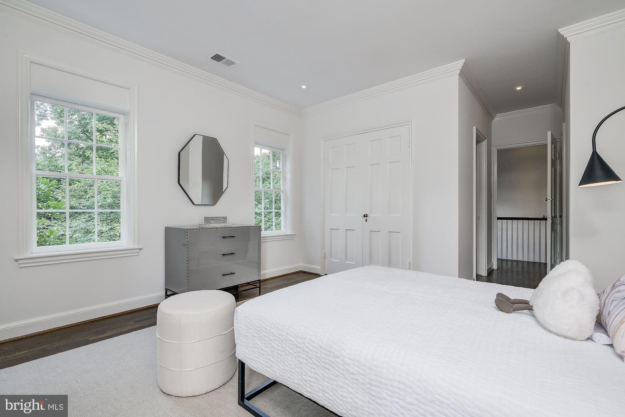 FOXHALL - Residential