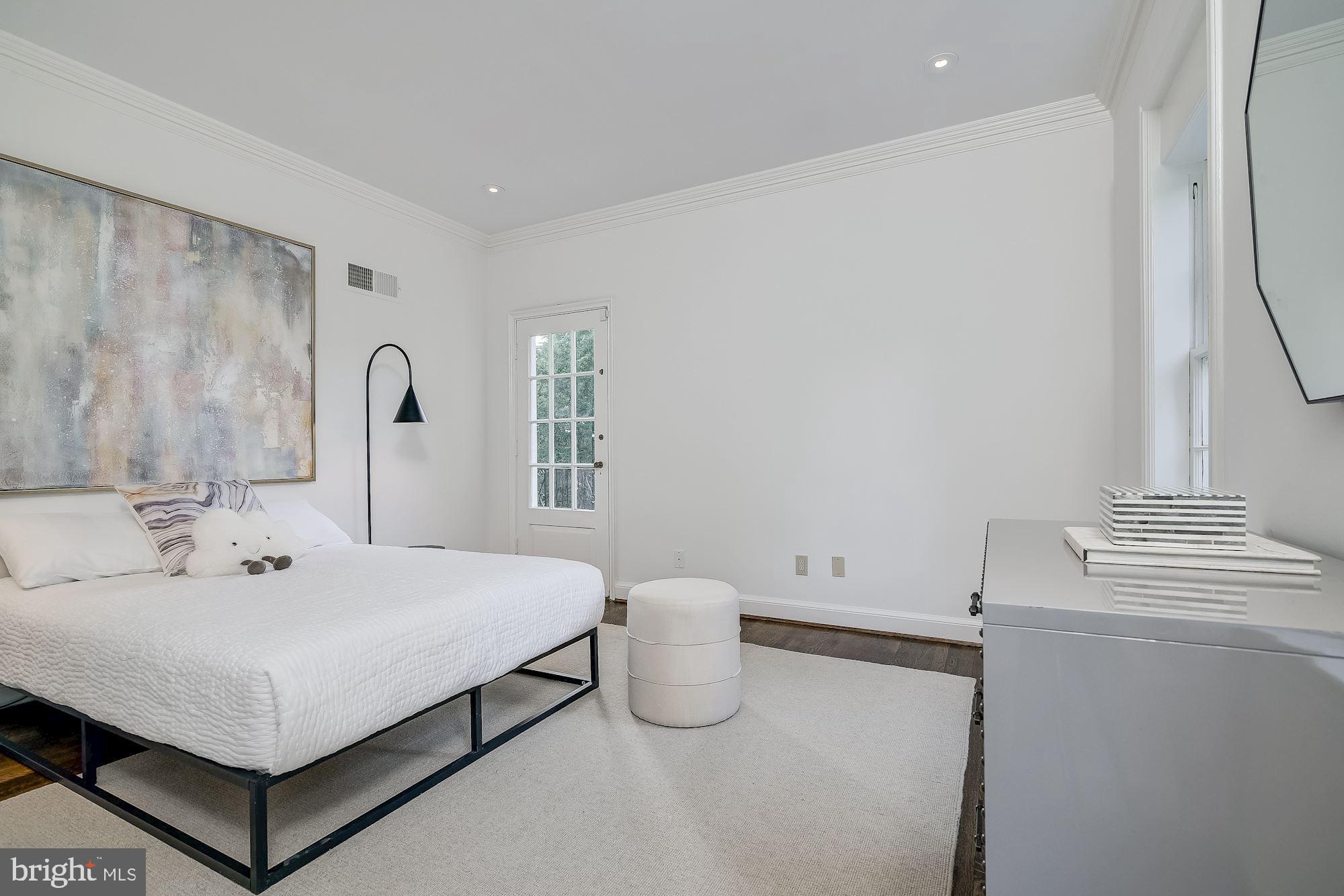 FOXHALL - Residential