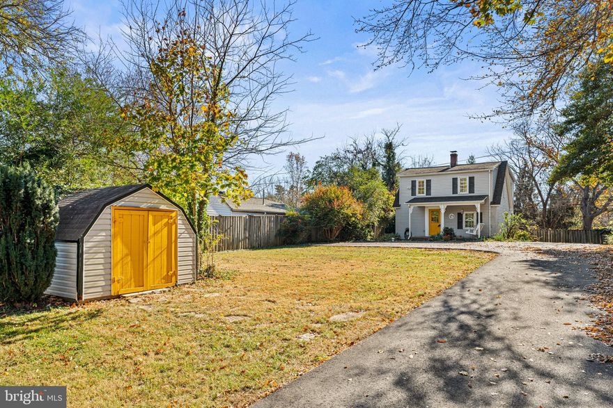 Bright and inviting 3-bedroom, 1-bath colonial home nestled in the heart of Warrenton. This charming property offers an abundance of space, with generously sized bedrooms and a spacious family bathroom conveniently featuring a second-floor washer and dryer. Enjoy the family room and living areas, perfect for gathering and relaxation. Additional storage needs are met with a versatile cellar and a handy storage shed. A long private driveway provides ample parking for multiple vehicles, making this a truly accommodating and well-rounded home.