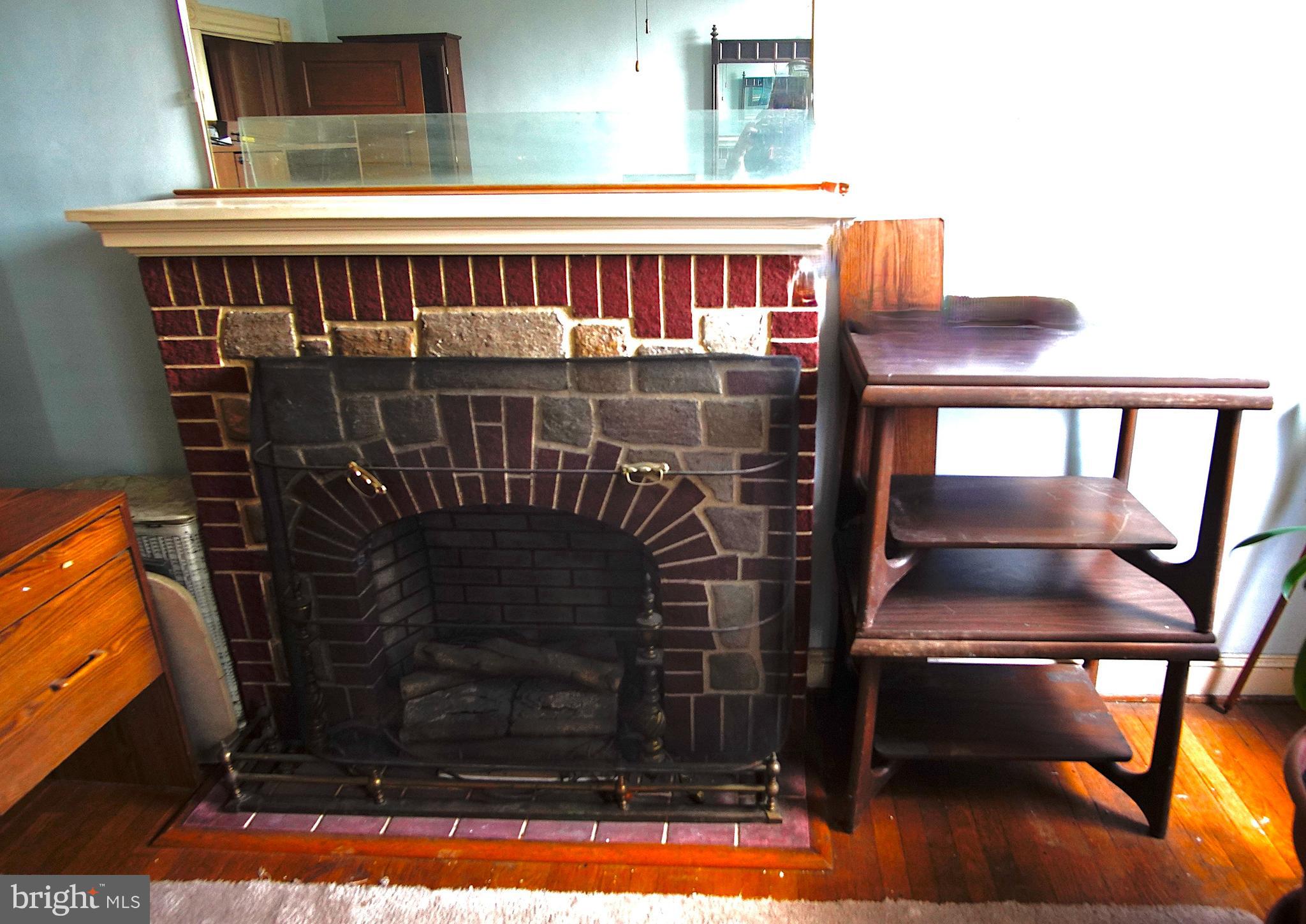 ELWOOD PARK - Residential