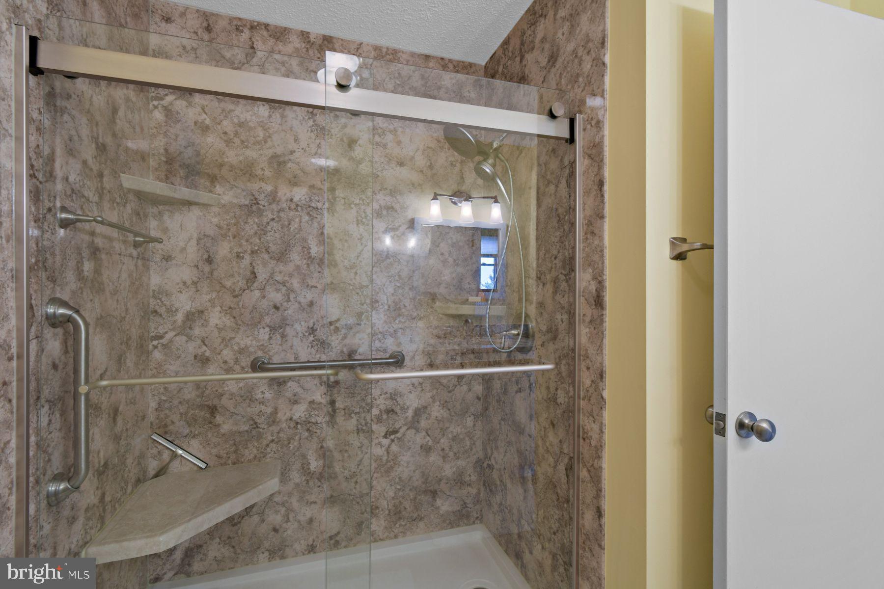 BAYSHORE ESTATES - Residential