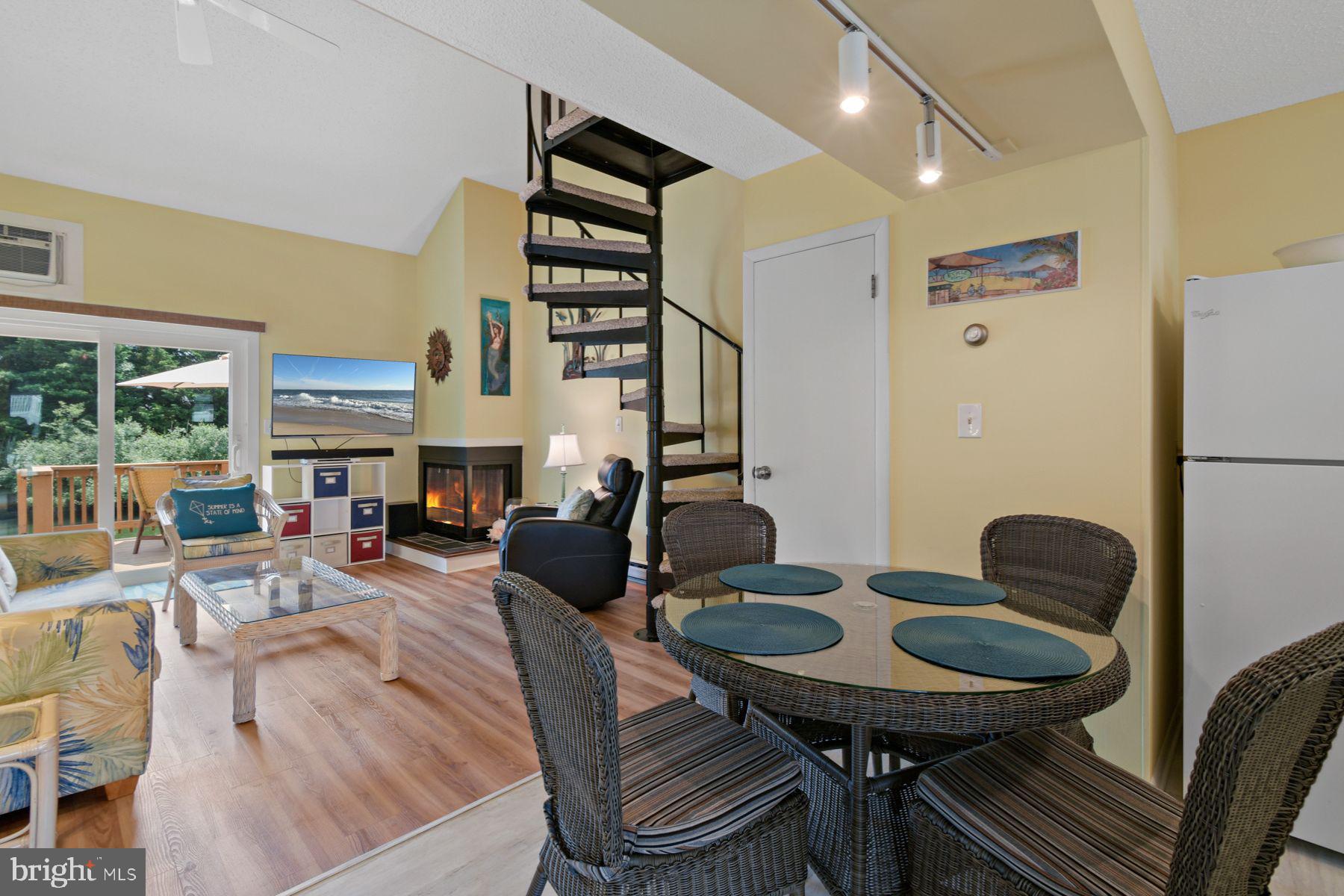 BAYSHORE ESTATES - Residential