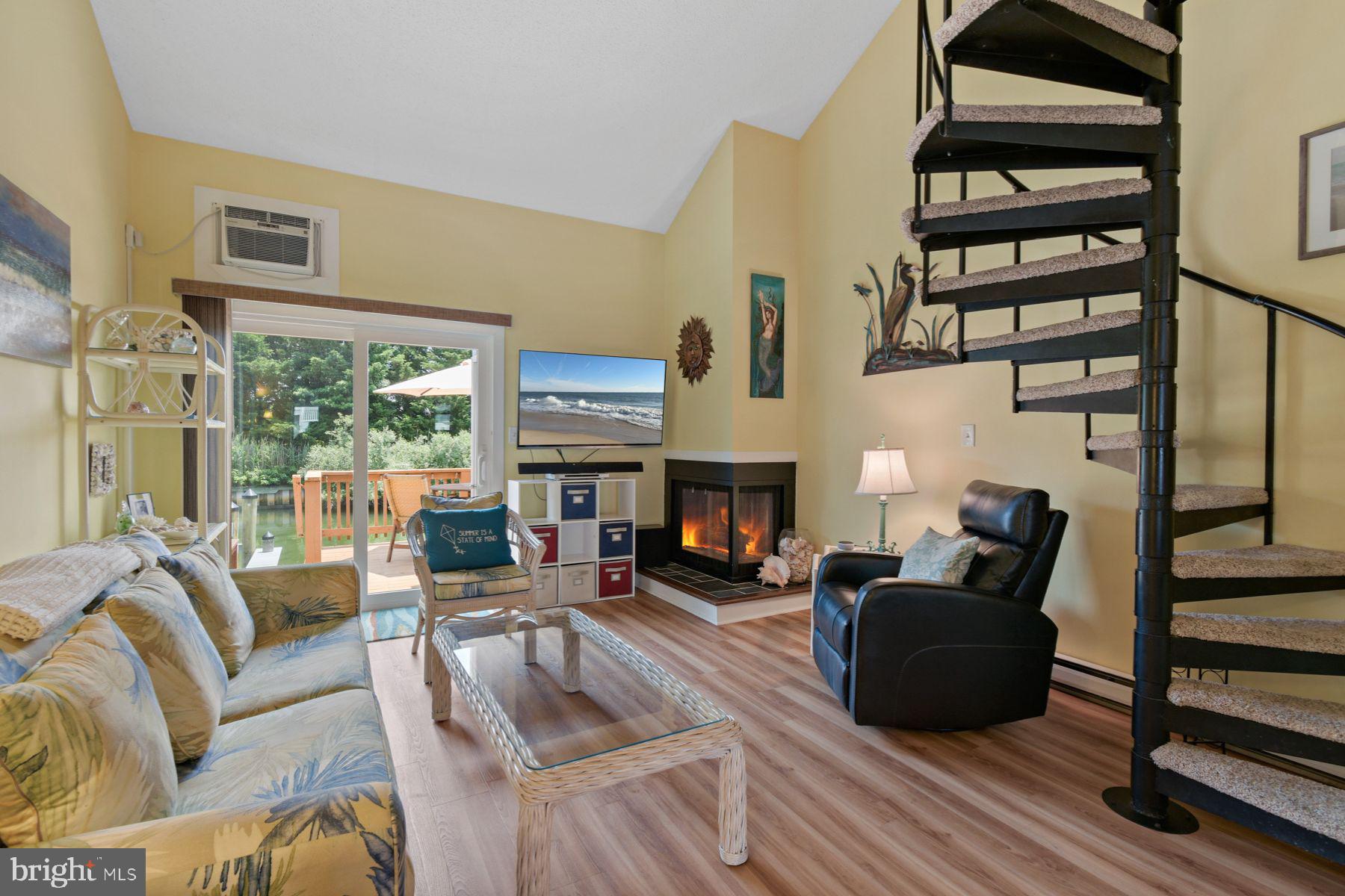 BAYSHORE ESTATES - Residential