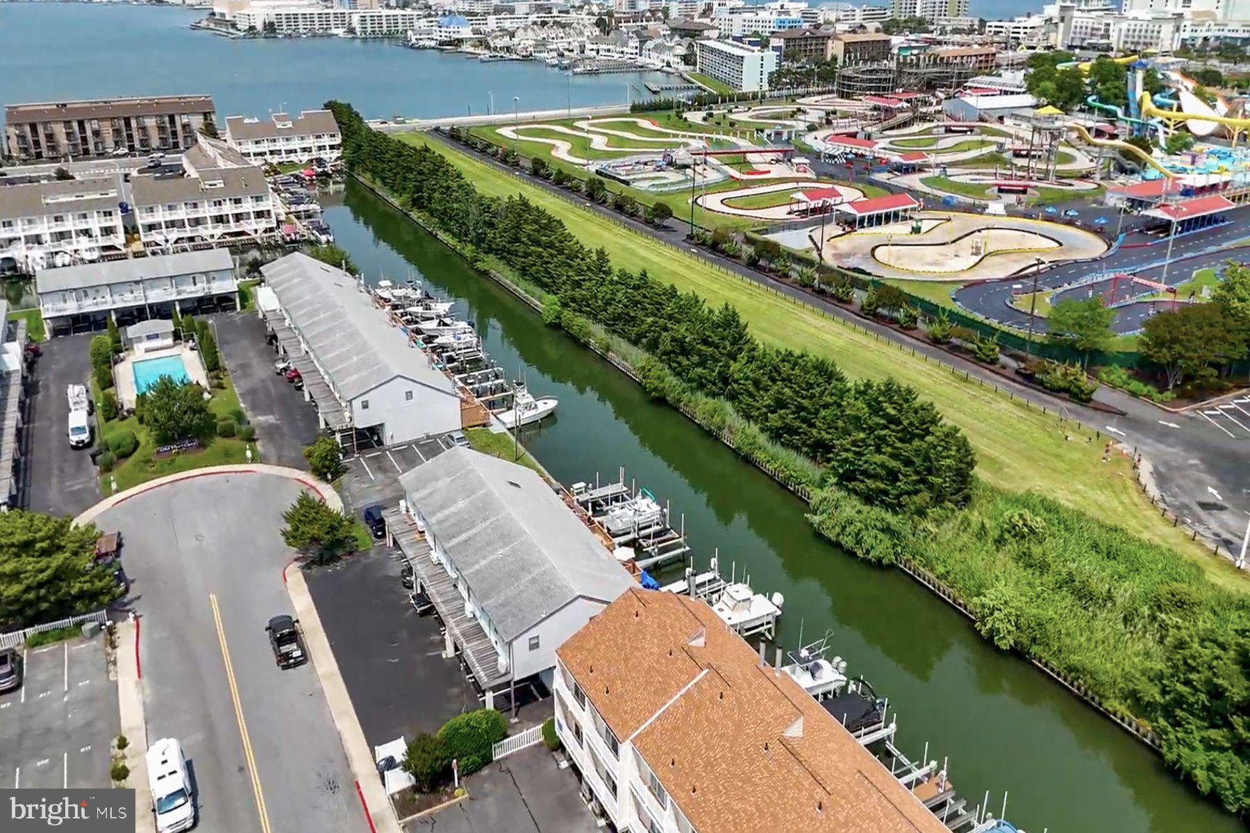 BAYSHORE ESTATES - Residential