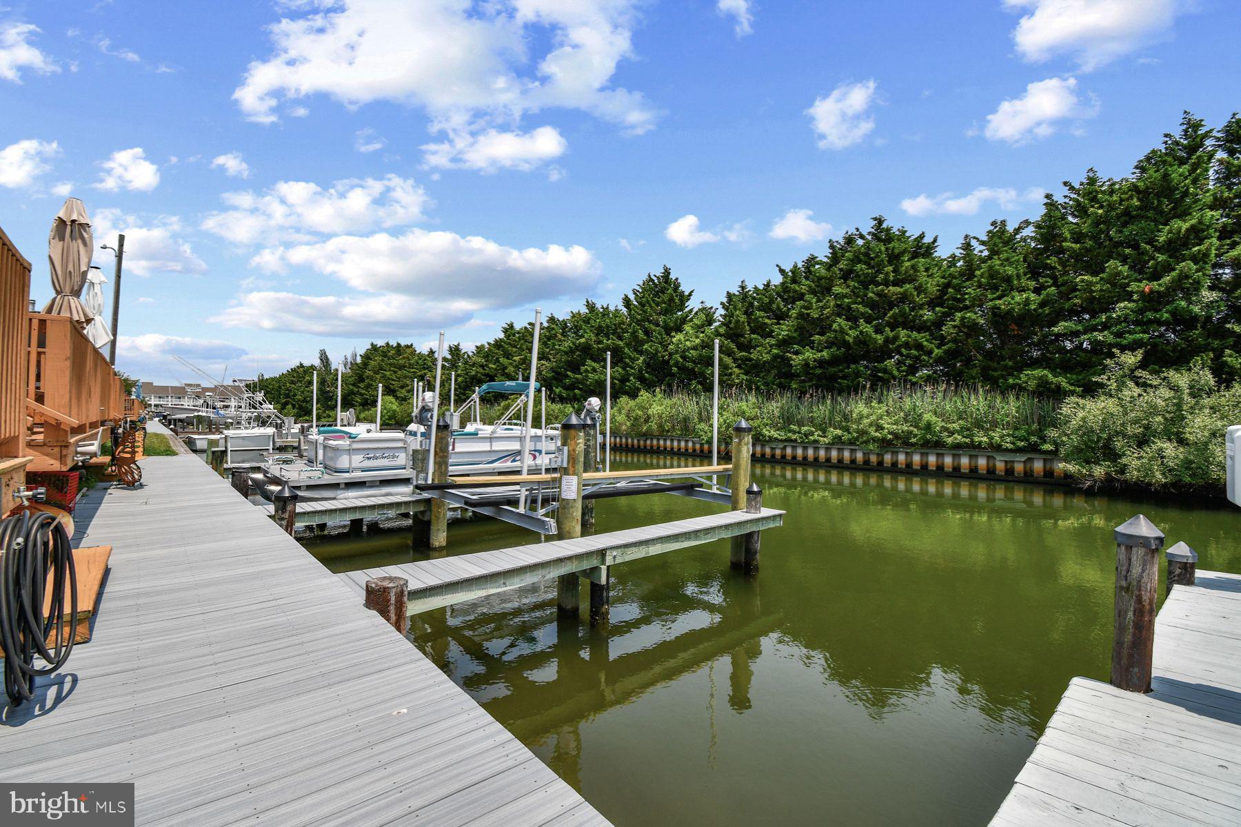 BAYSHORE ESTATES - Residential