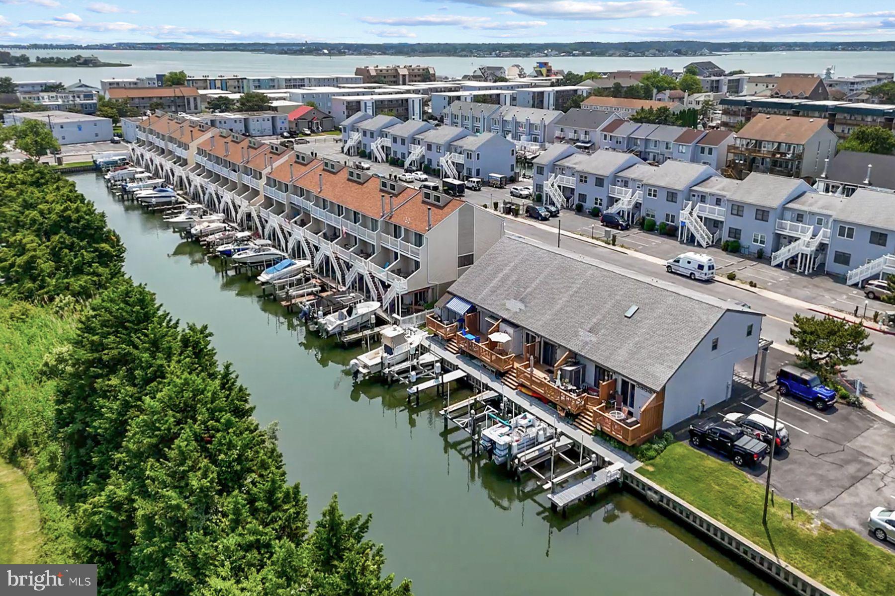 BAYSHORE ESTATES - Residential