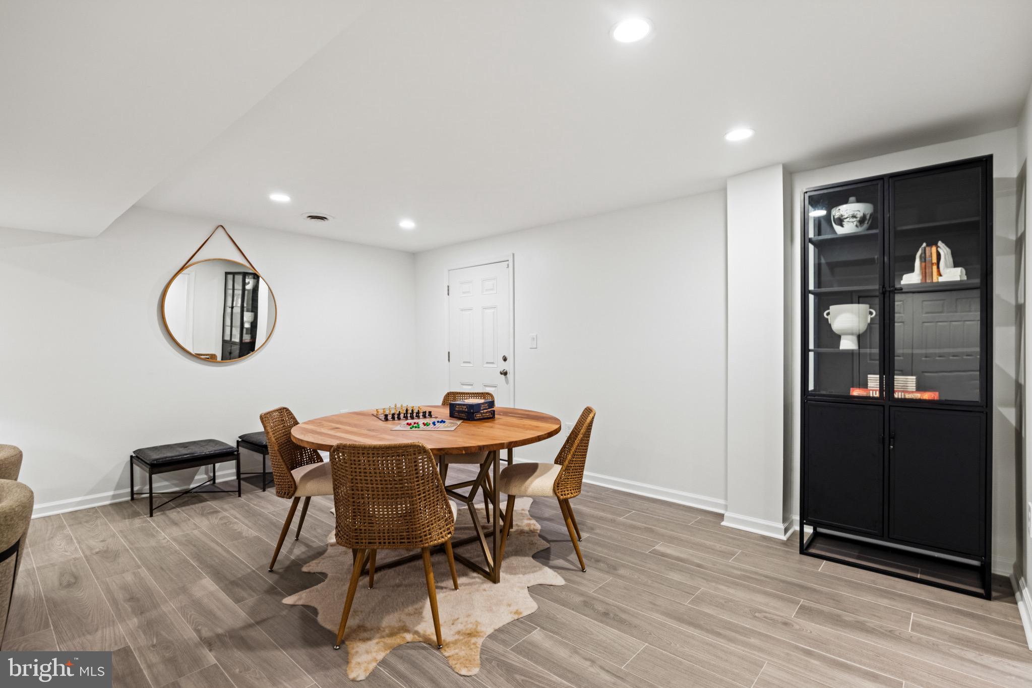 MAPLEWOOD MANOR - Residential