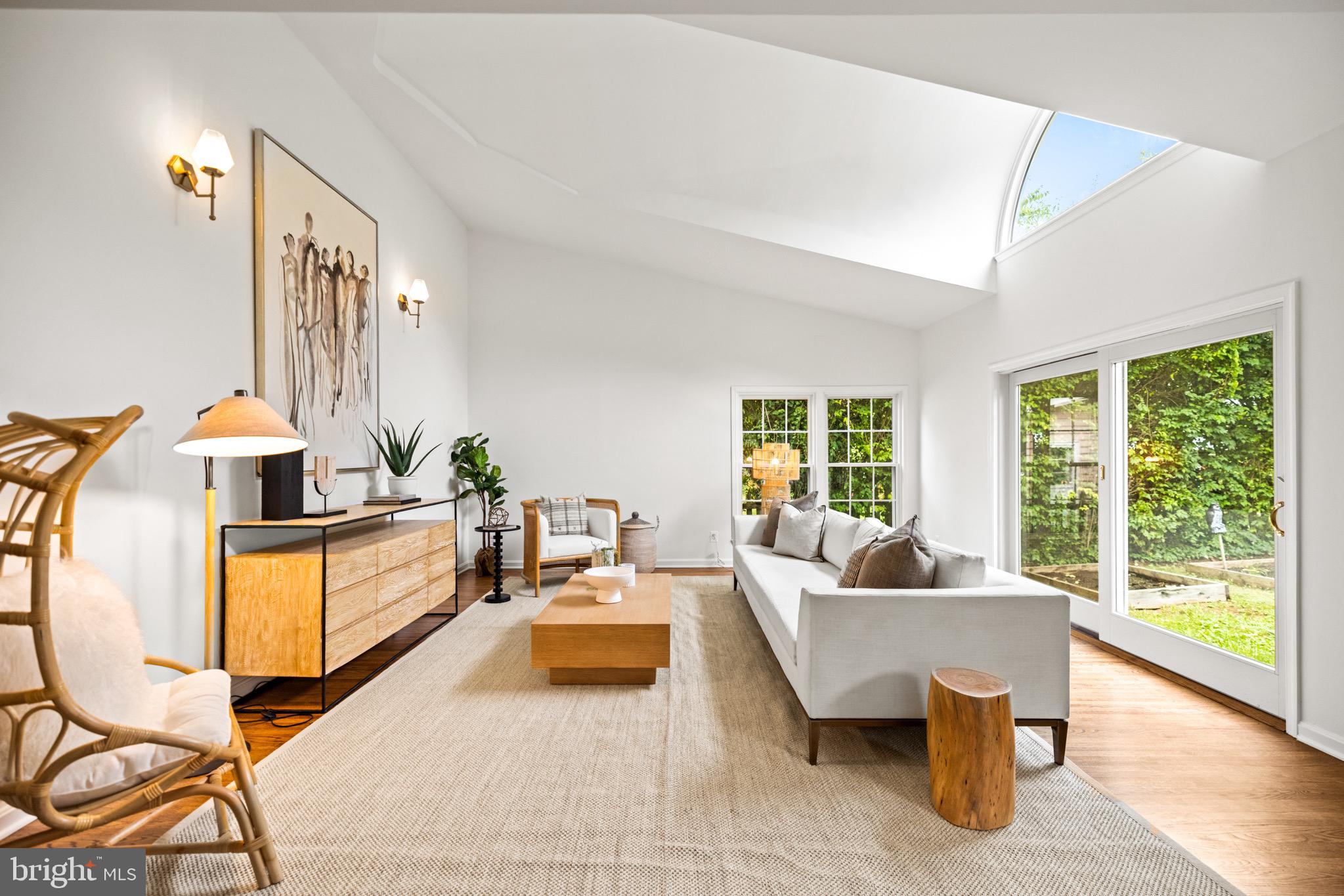 MAPLEWOOD MANOR - Residential