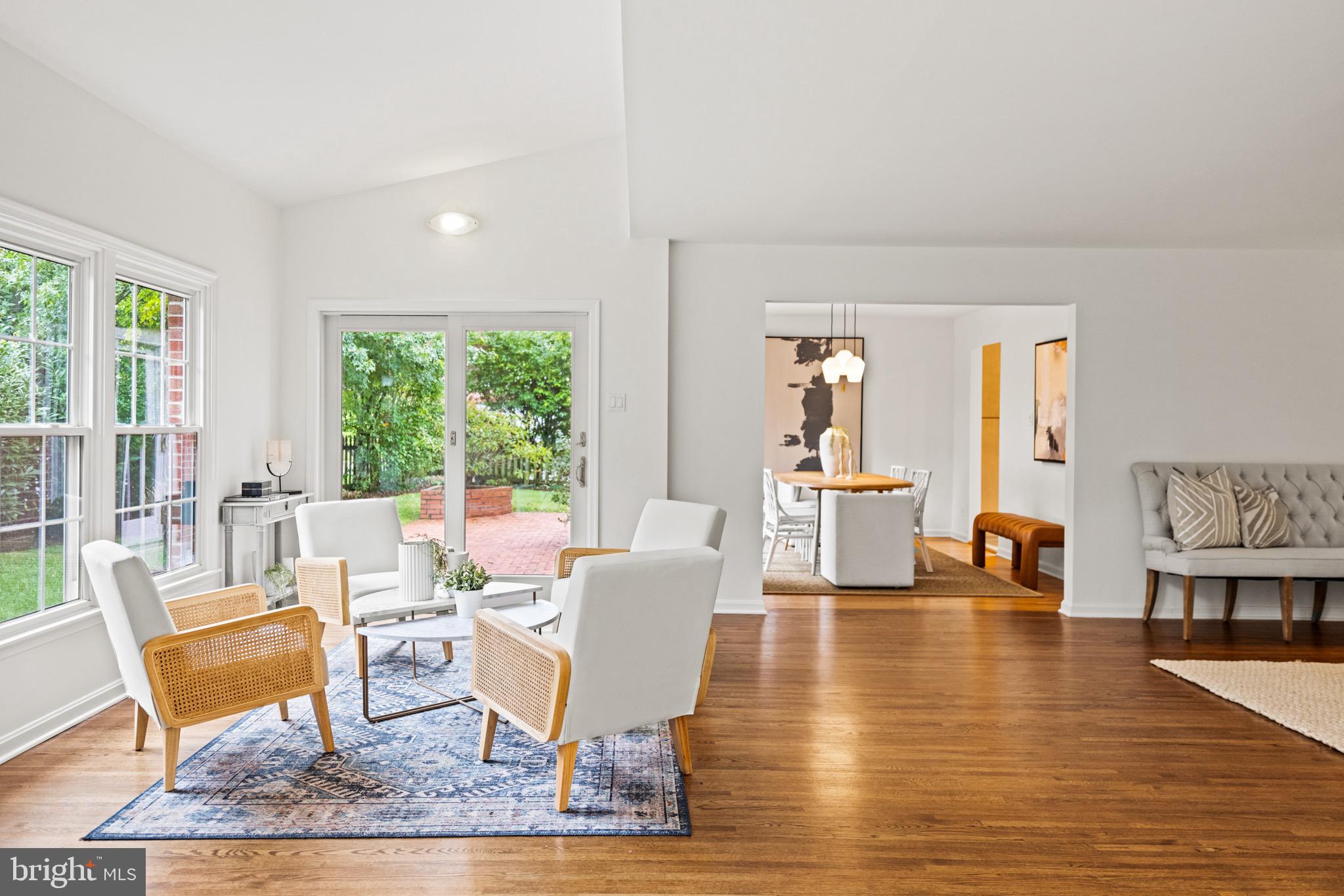 MAPLEWOOD MANOR - Residential