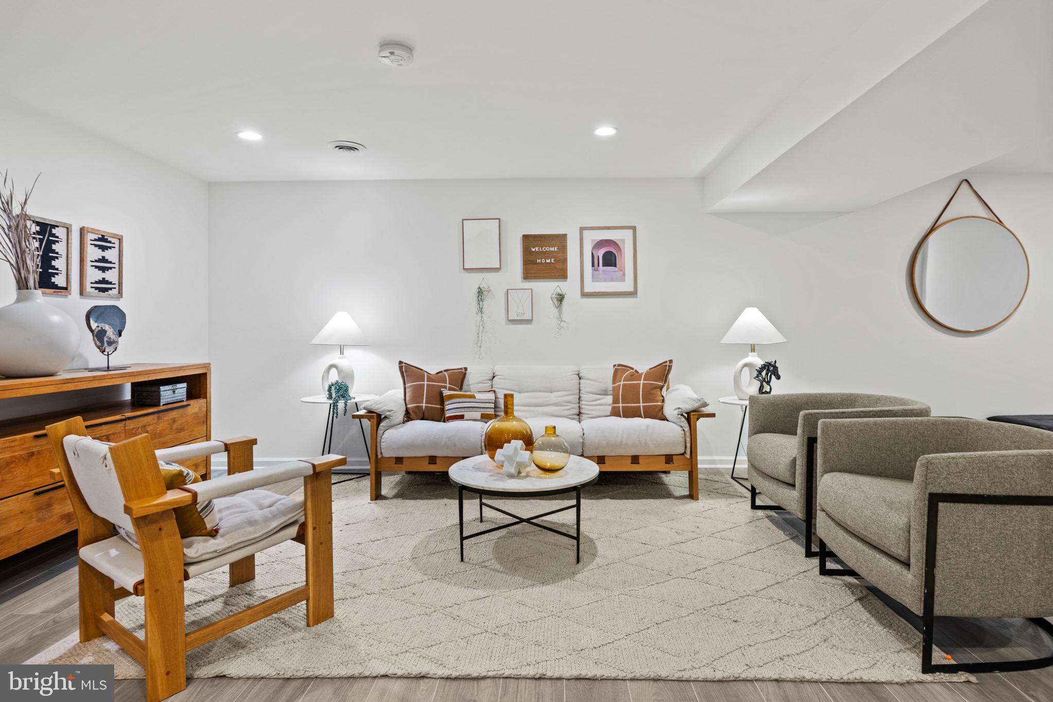 MAPLEWOOD MANOR - Residential