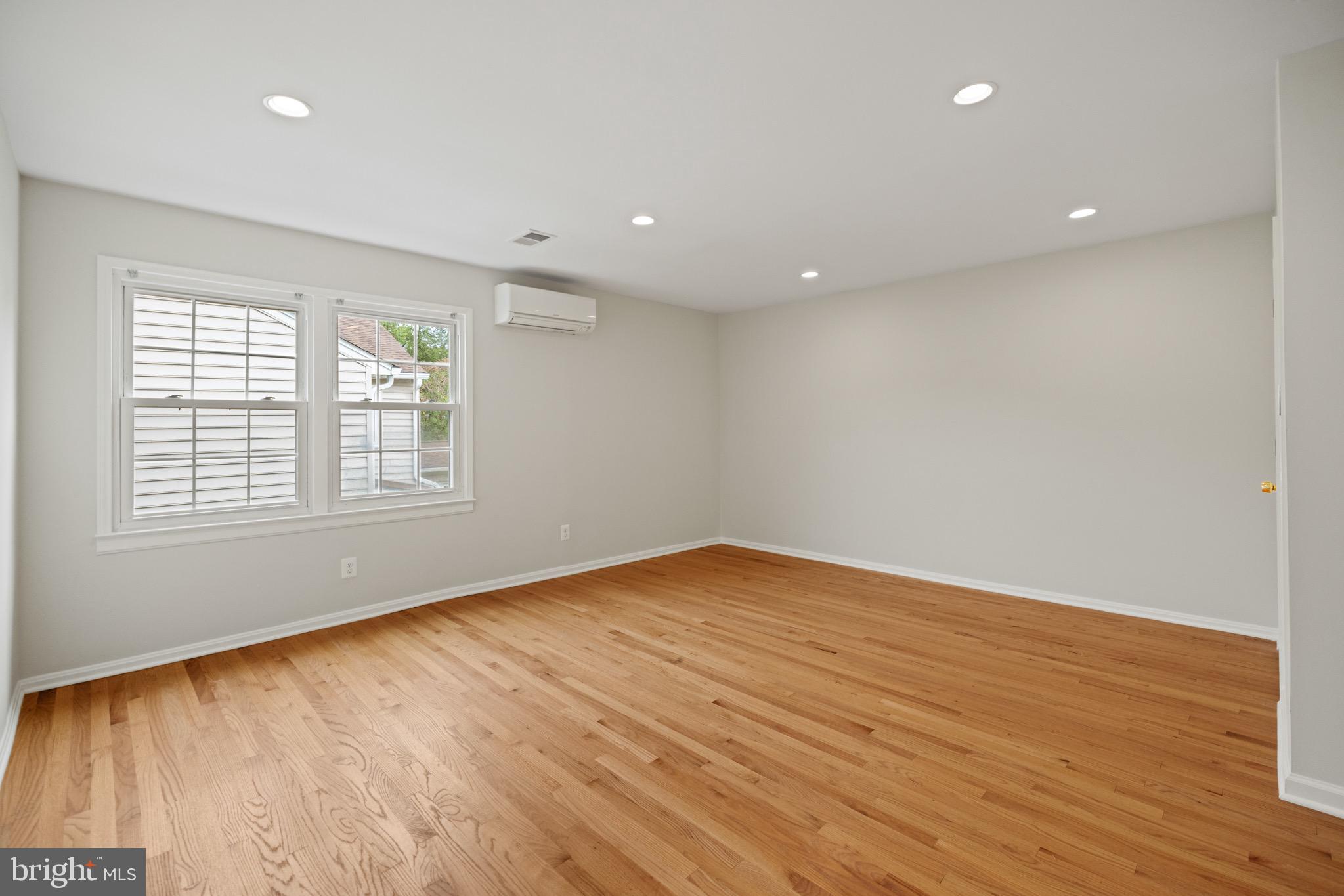 MAPLEWOOD MANOR - Residential