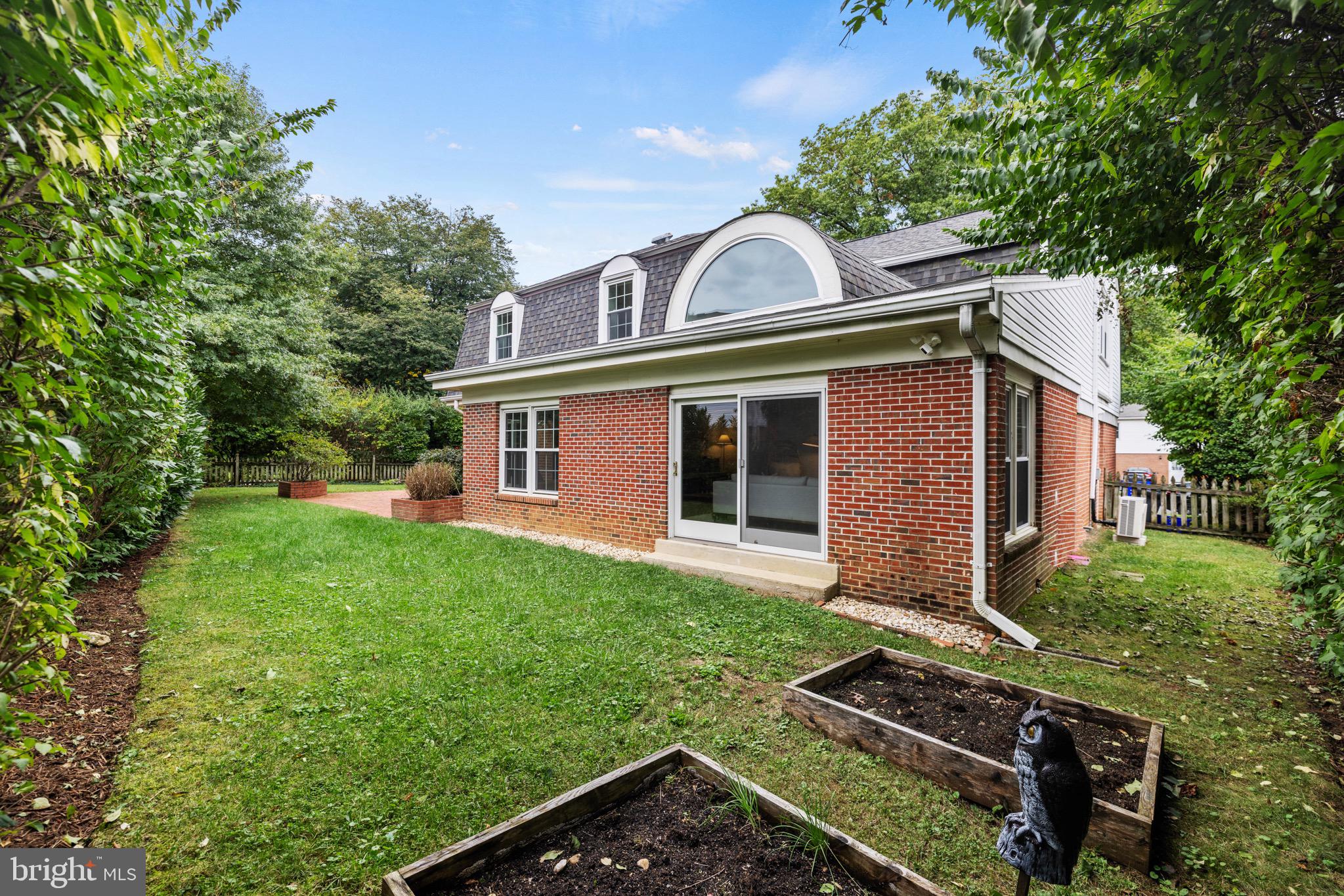 MAPLEWOOD MANOR - Residential