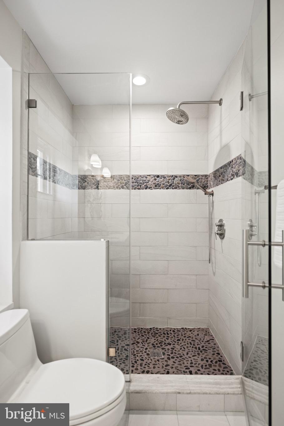 MAPLEWOOD MANOR - Residential