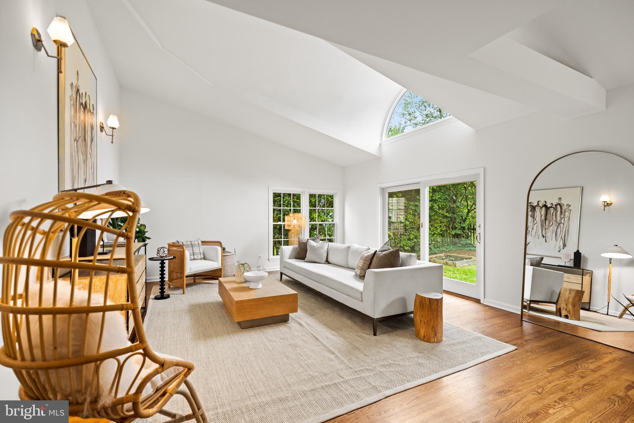 MAPLEWOOD MANOR - Residential