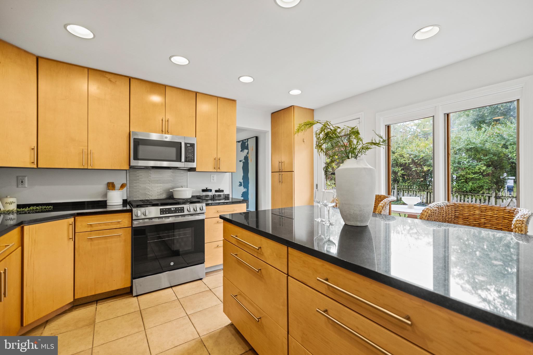 MAPLEWOOD MANOR - Residential