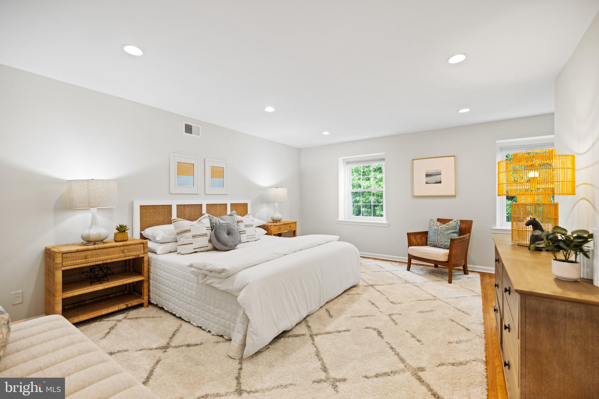 MAPLEWOOD MANOR - Residential