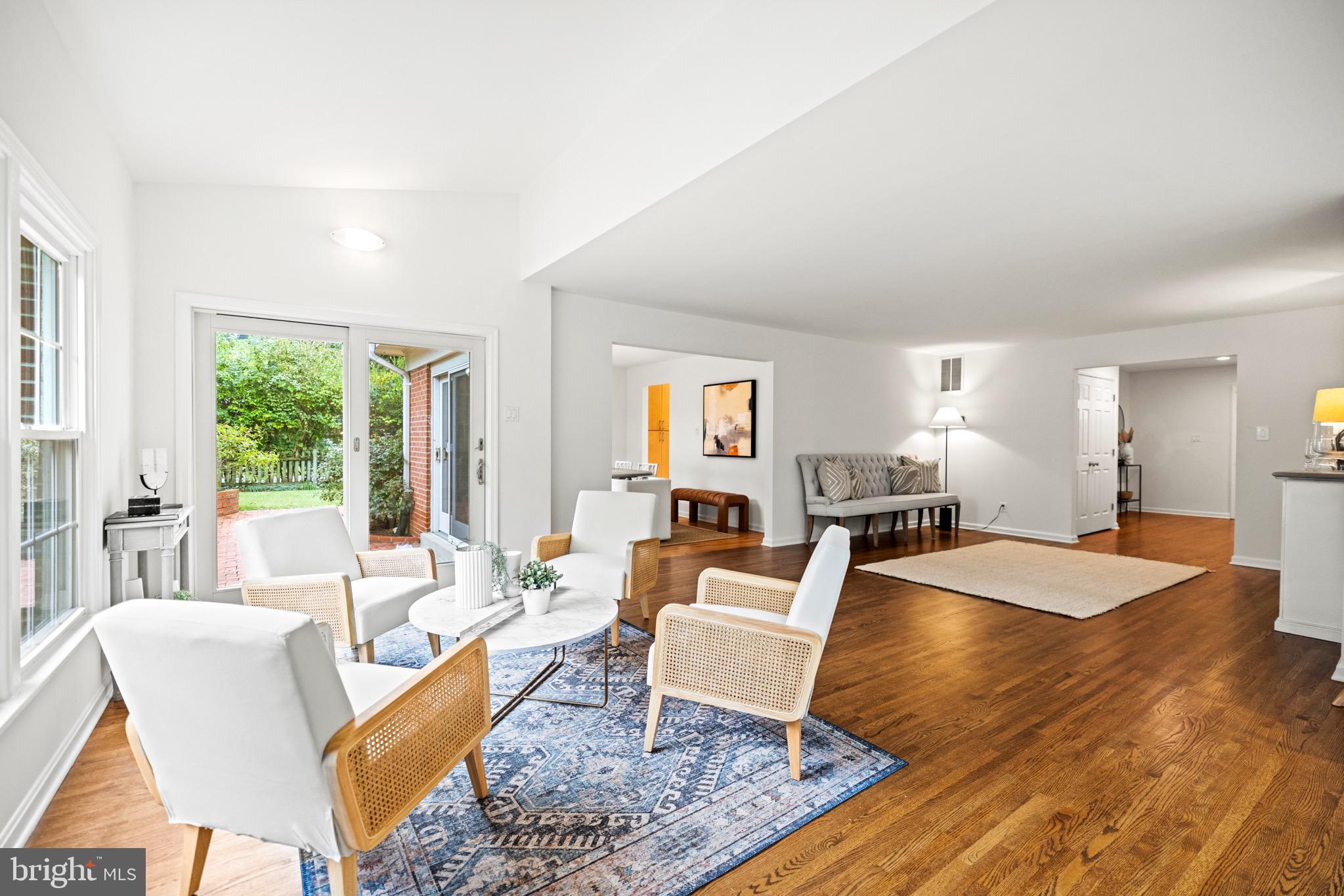 MAPLEWOOD MANOR - Residential