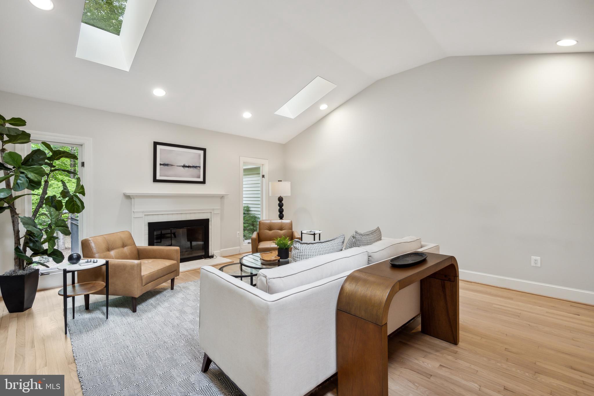 LANGLEY OAKS - Residential