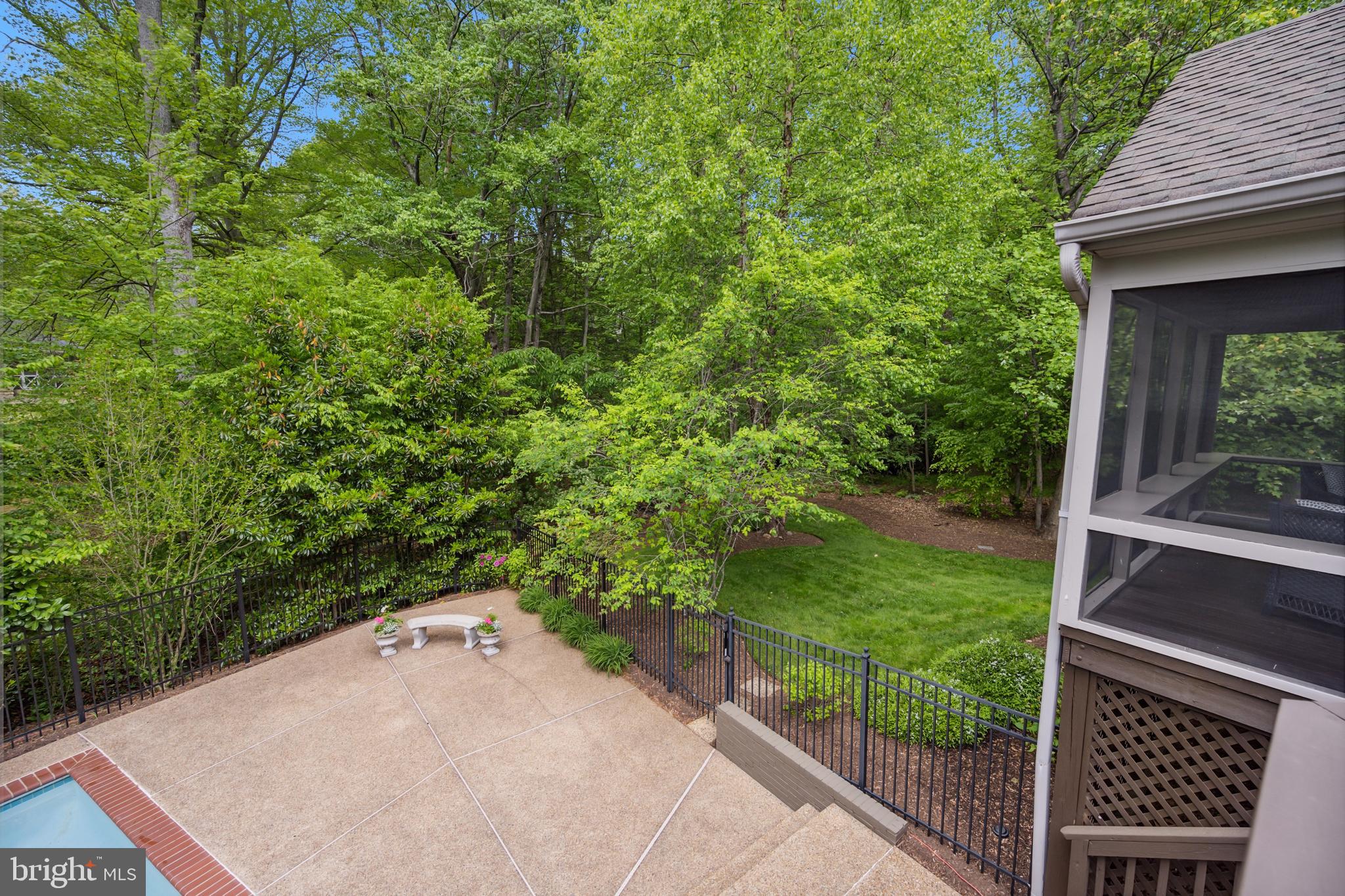 LANGLEY OAKS - Residential