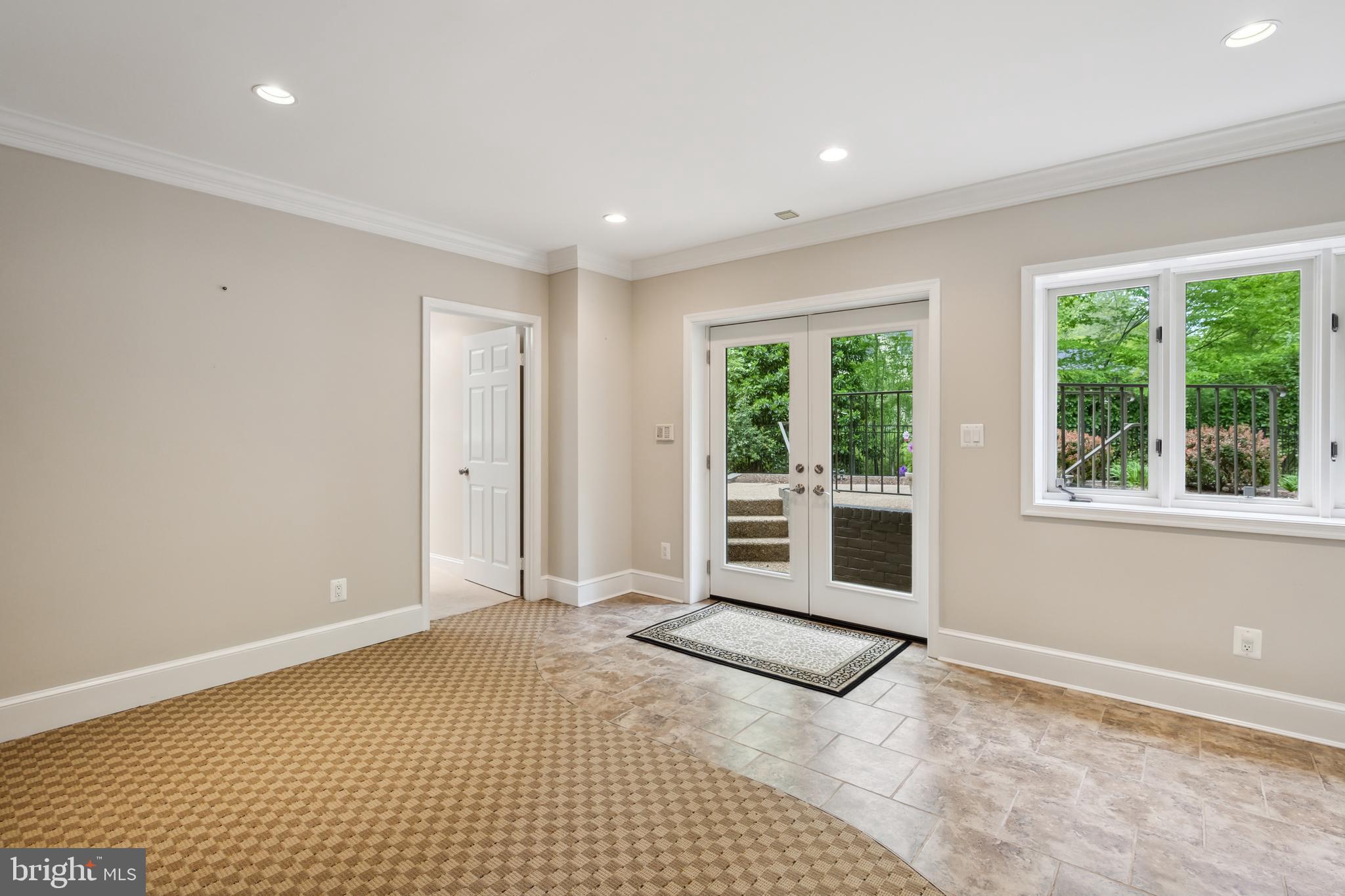 LANGLEY OAKS - Residential