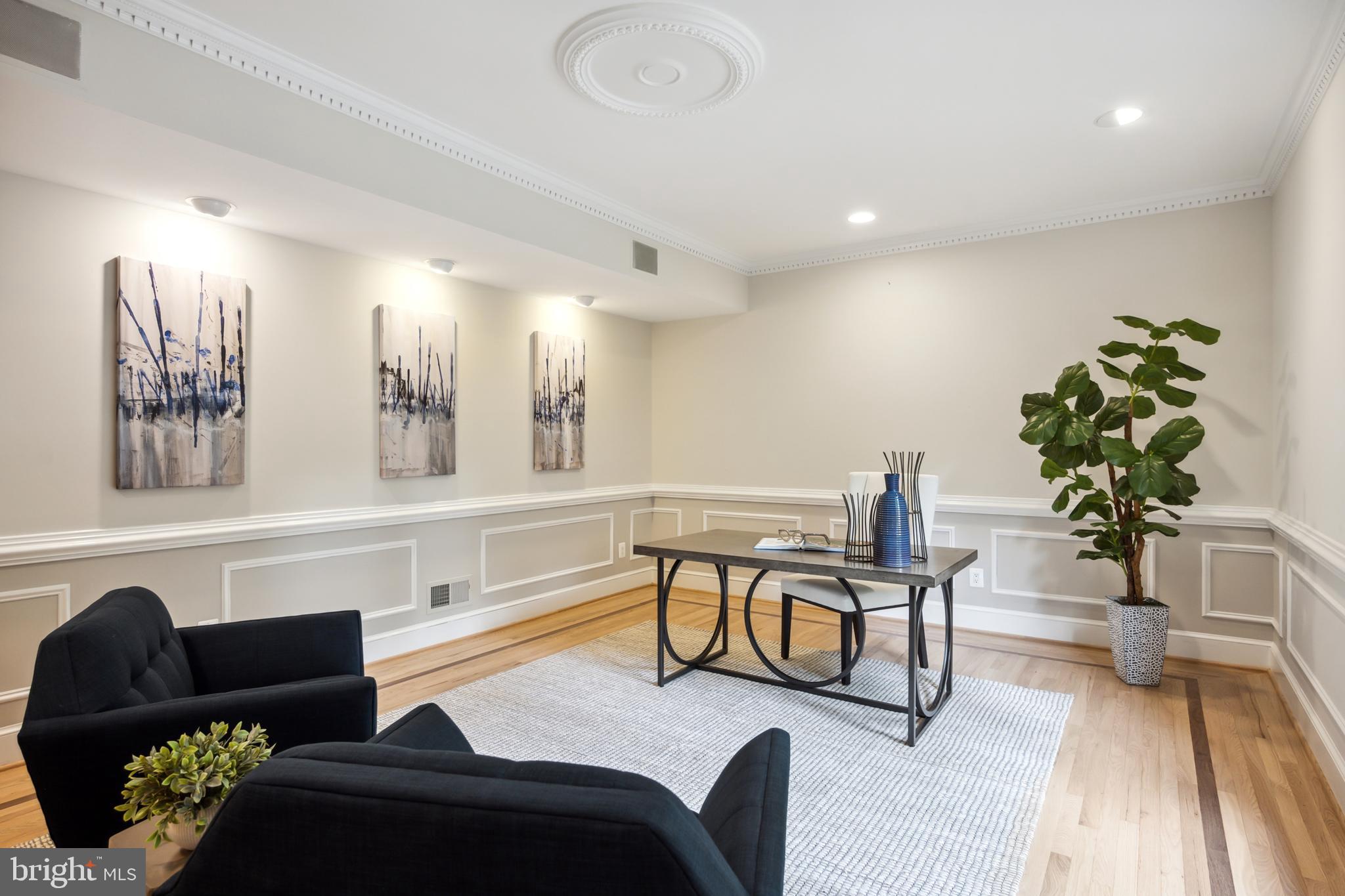 LANGLEY OAKS - Residential