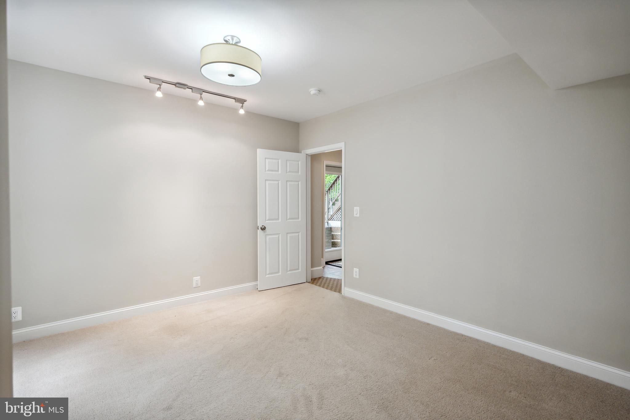 LANGLEY OAKS - Residential