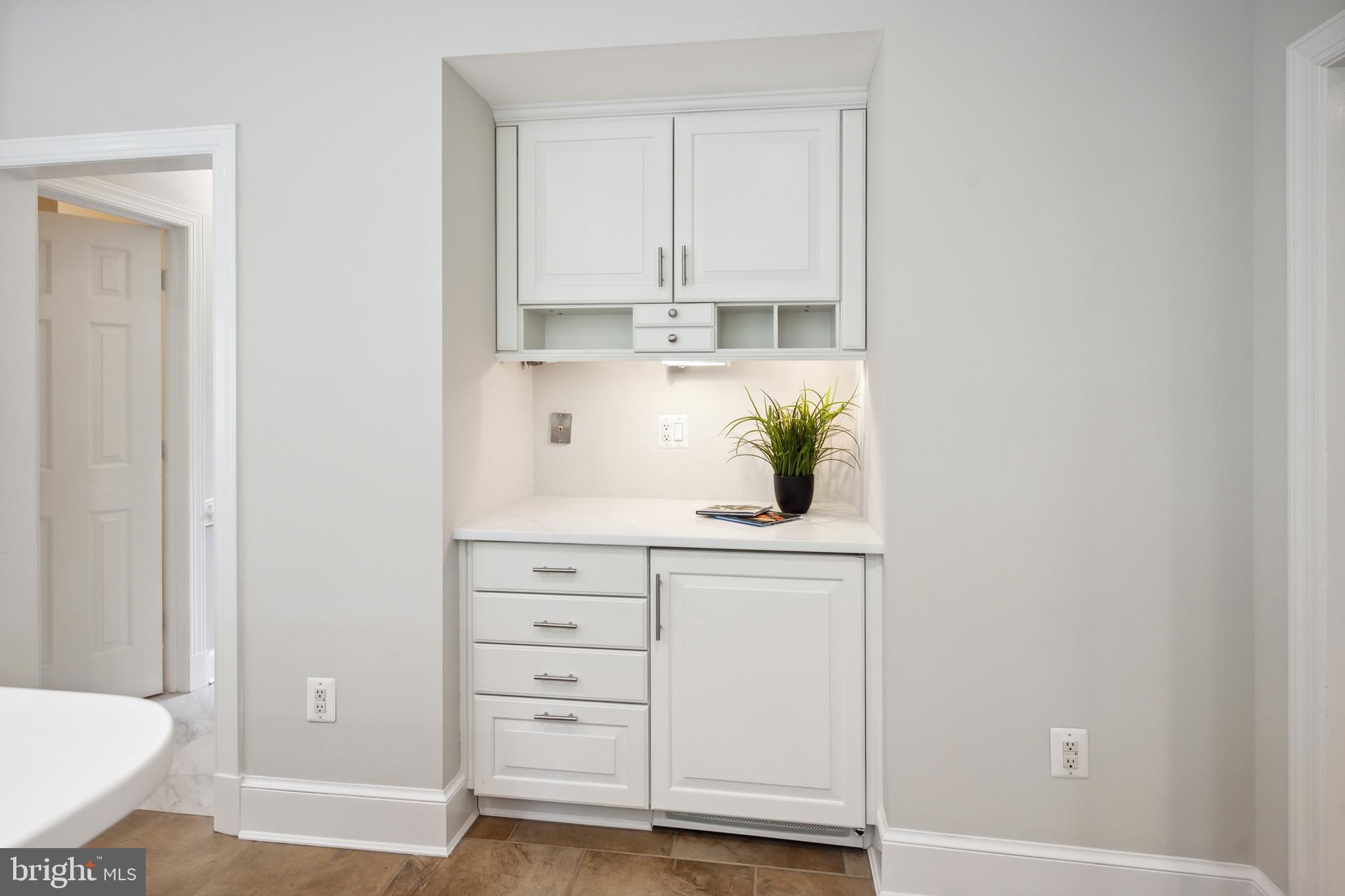 LANGLEY OAKS - Residential