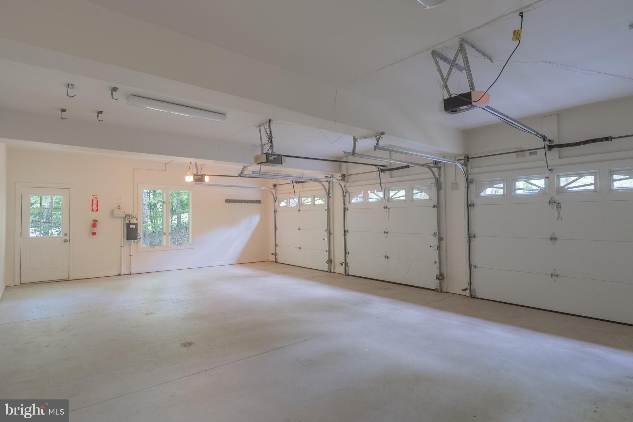 LANGLEY OAKS - Residential