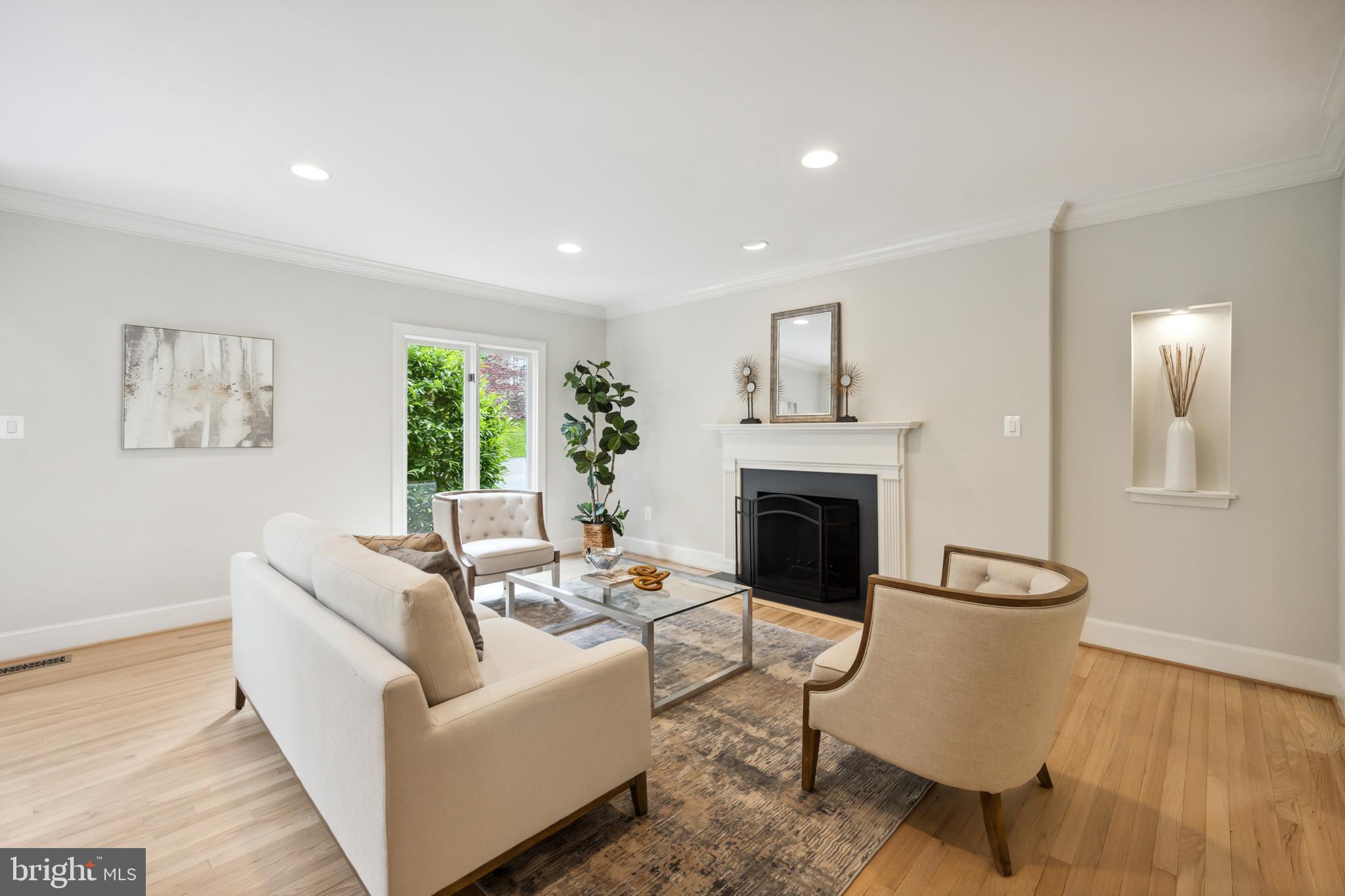 LANGLEY OAKS - Residential