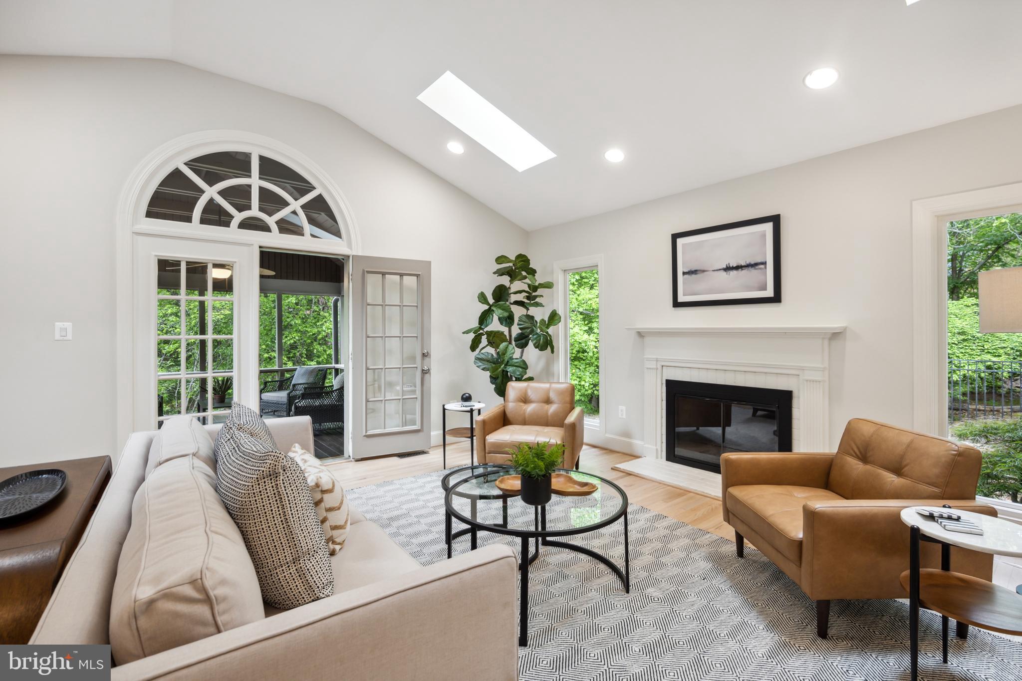 LANGLEY OAKS - Residential