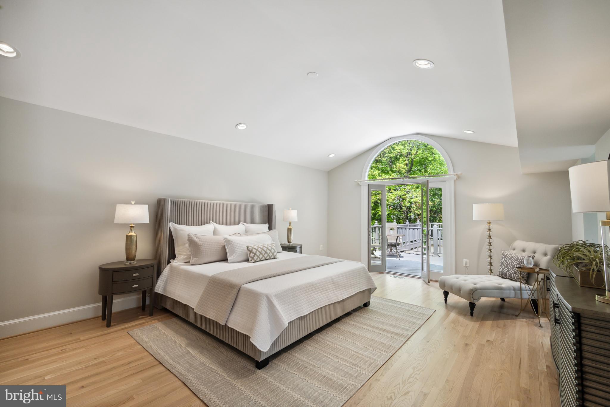 LANGLEY OAKS - Residential