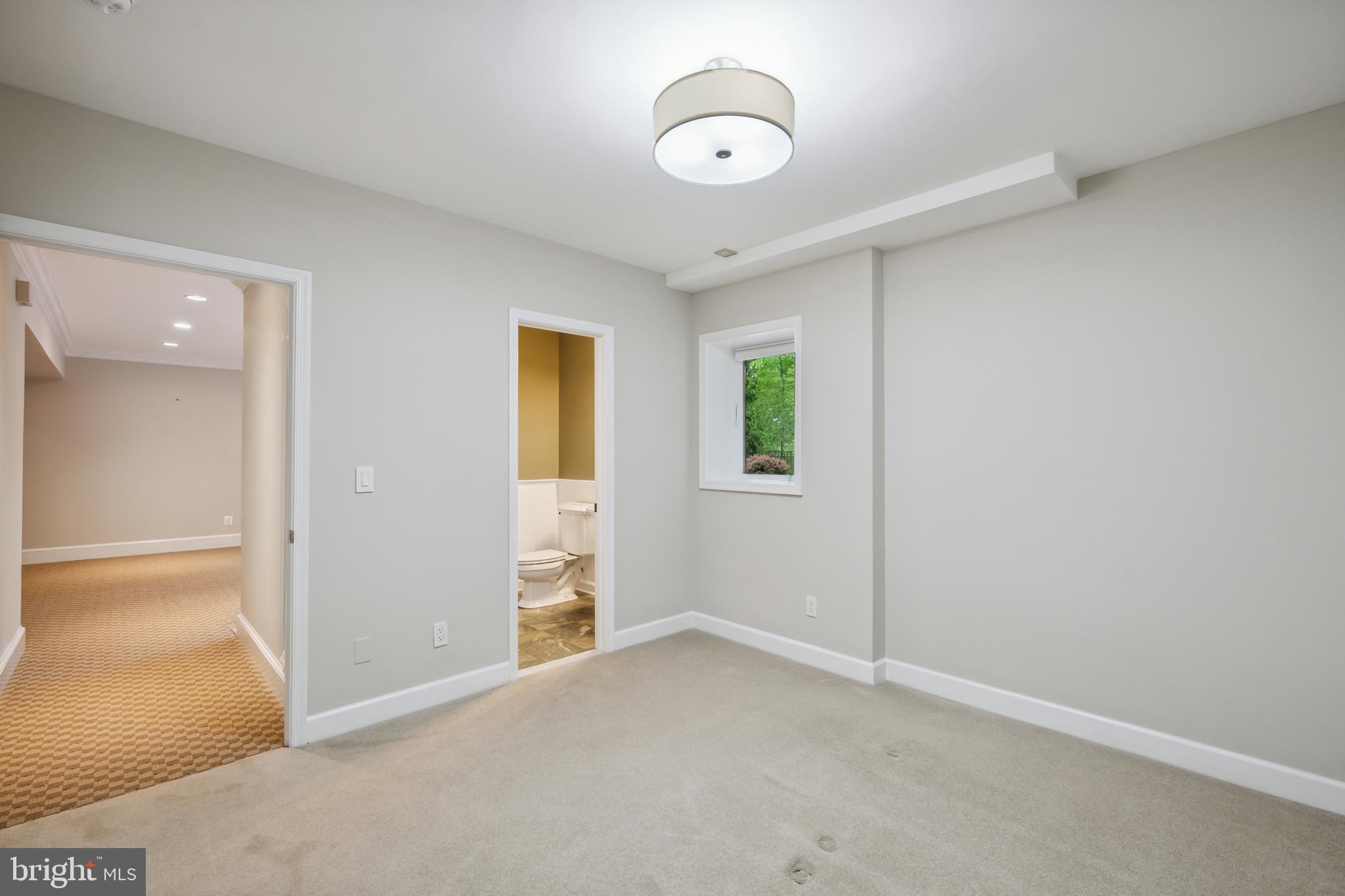 LANGLEY OAKS - Residential