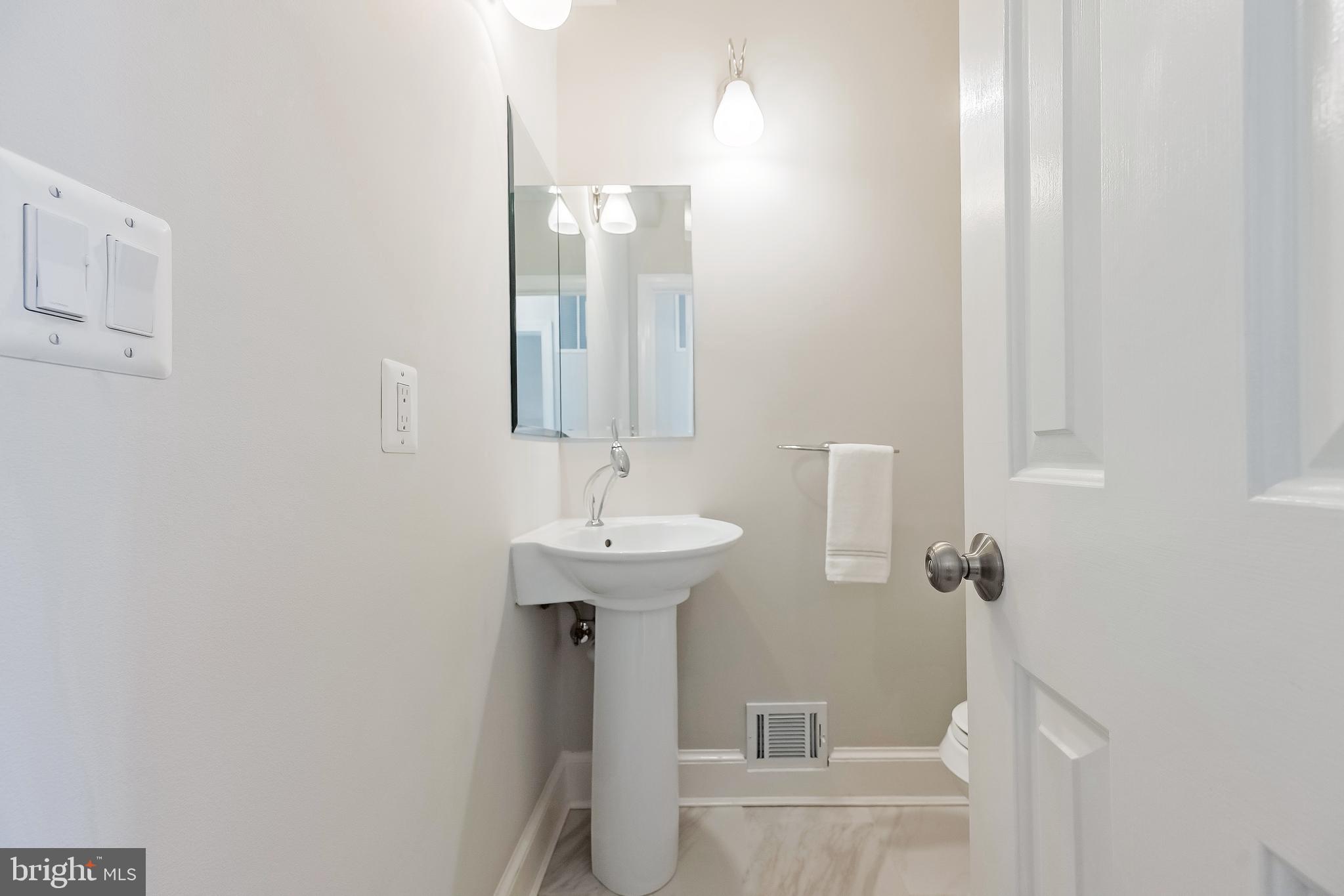 LANGLEY OAKS - Residential