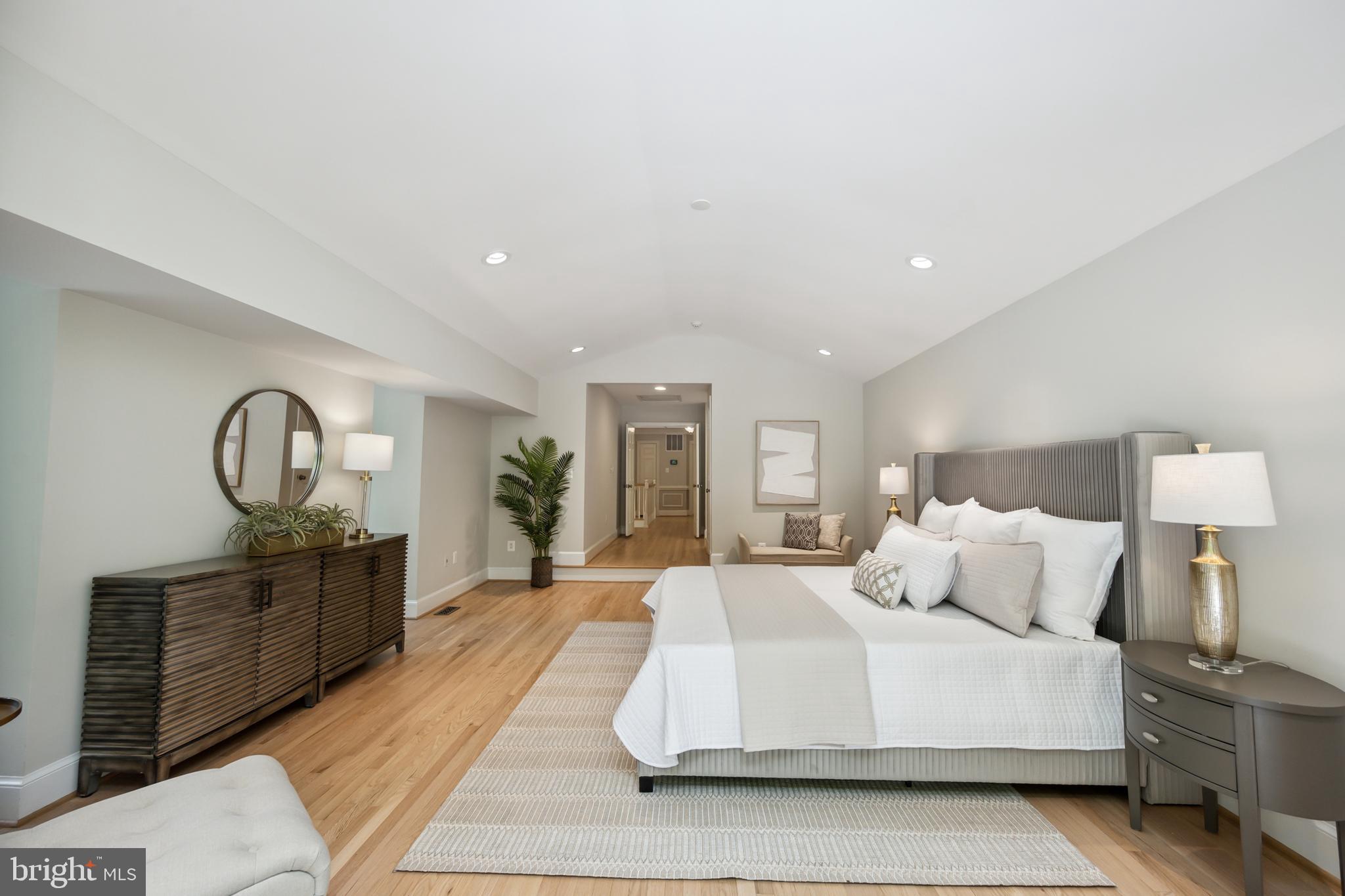 LANGLEY OAKS - Residential