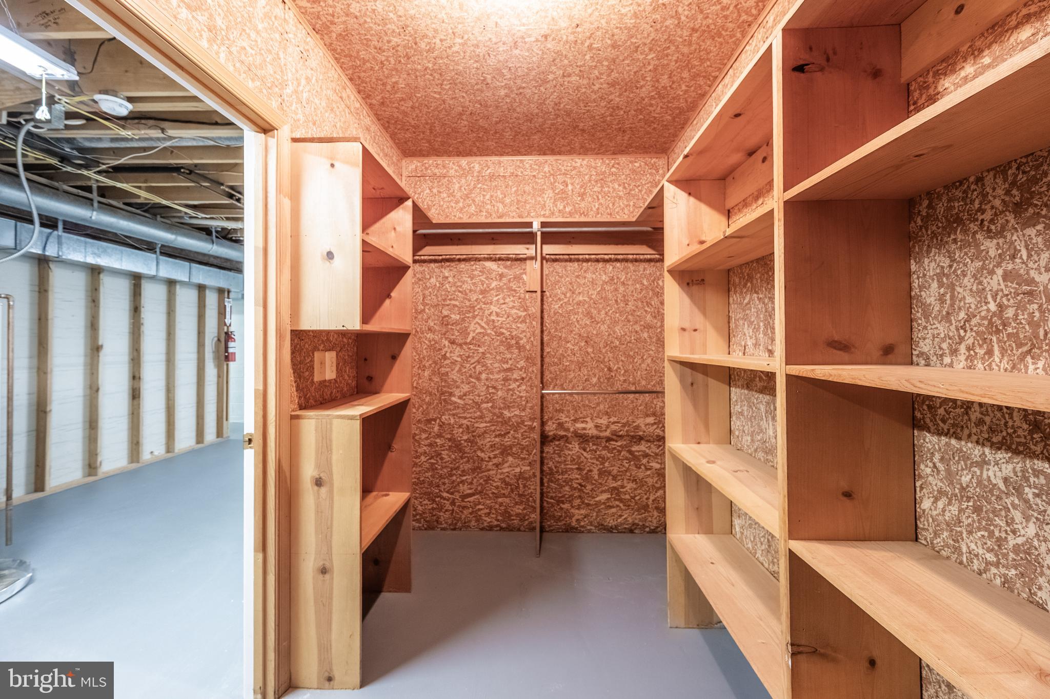 LANGLEY OAKS - Residential