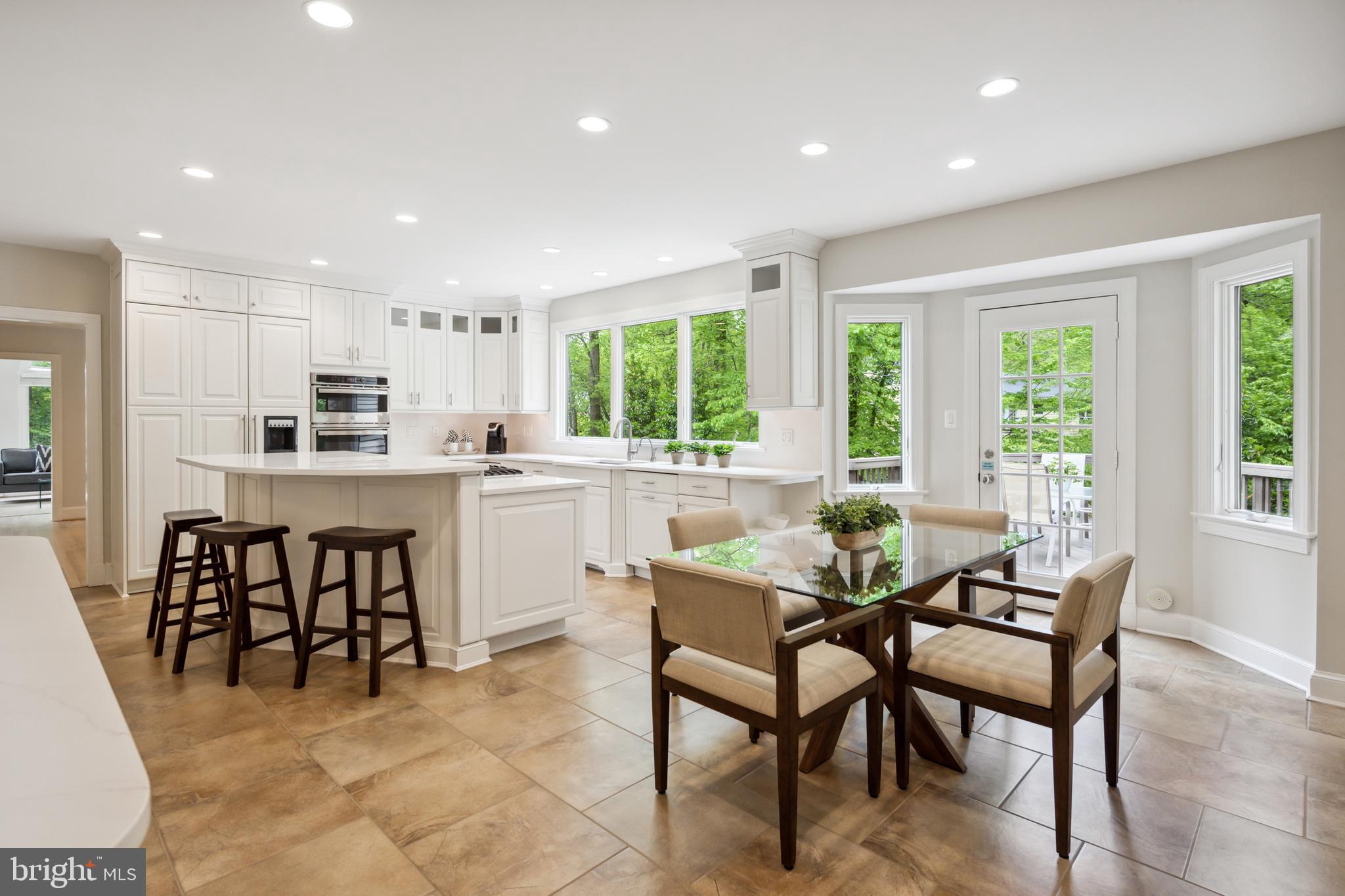 LANGLEY OAKS - Residential