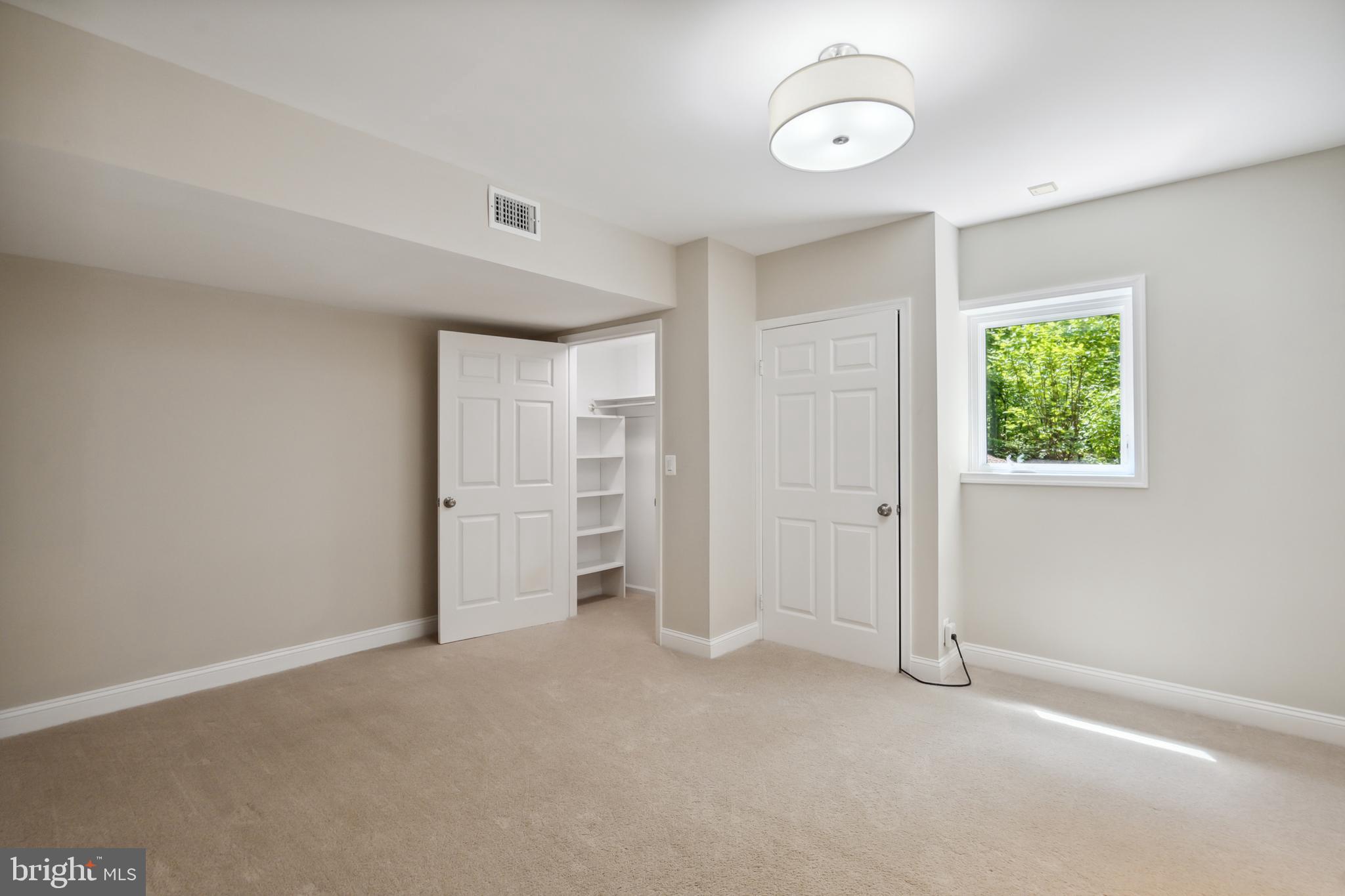 LANGLEY OAKS - Residential